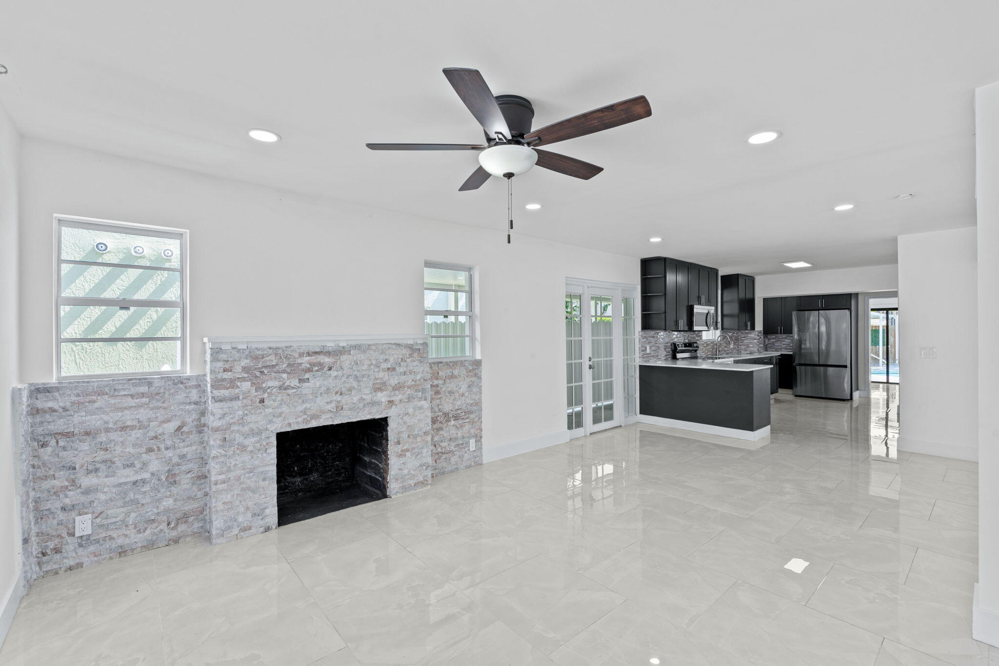 GARDENS THE - Residential Lease