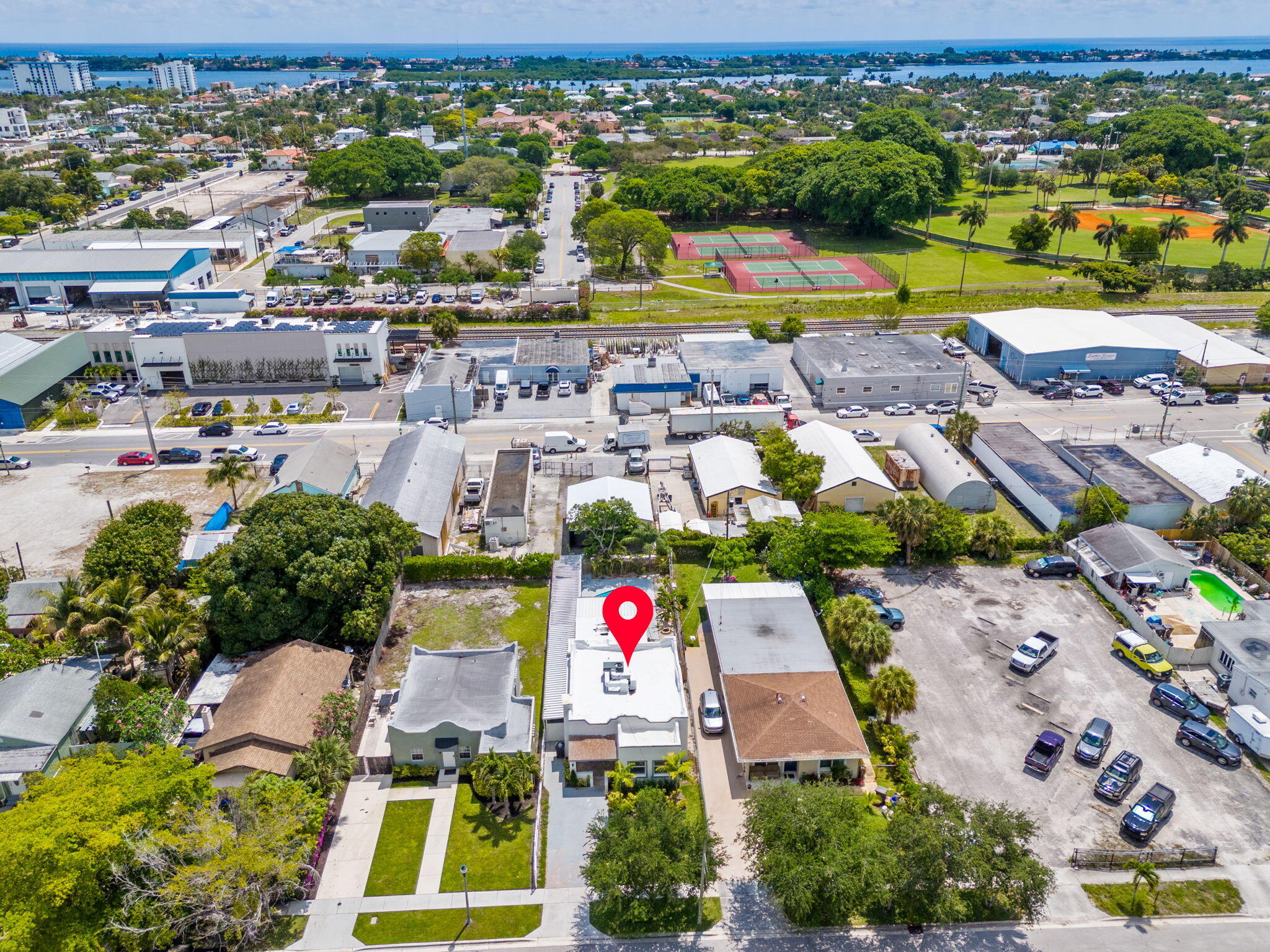 GARDENS THE - Residential Lease
