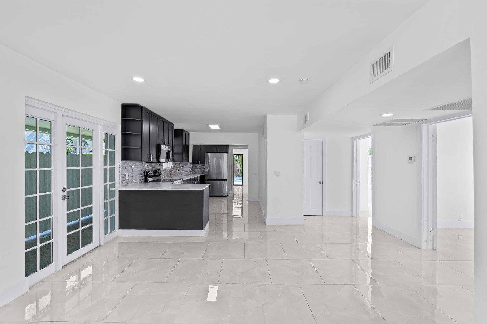 GARDENS THE - Residential Lease