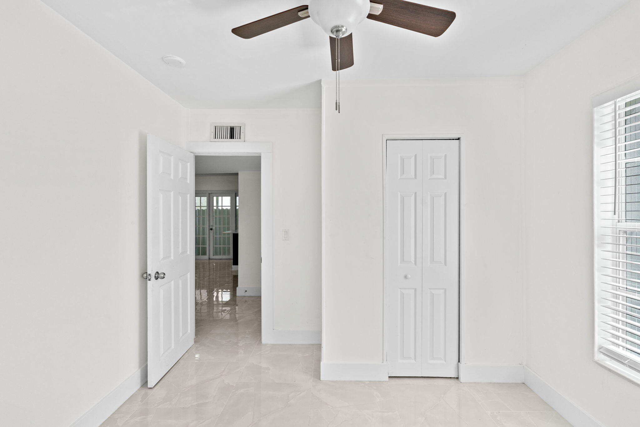 GARDENS THE - Residential Lease