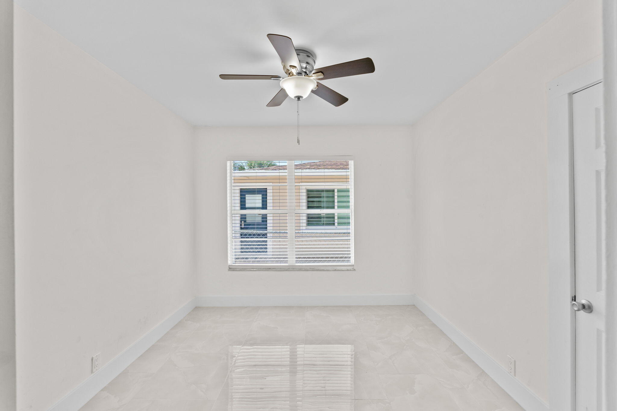GARDENS THE - Residential Lease