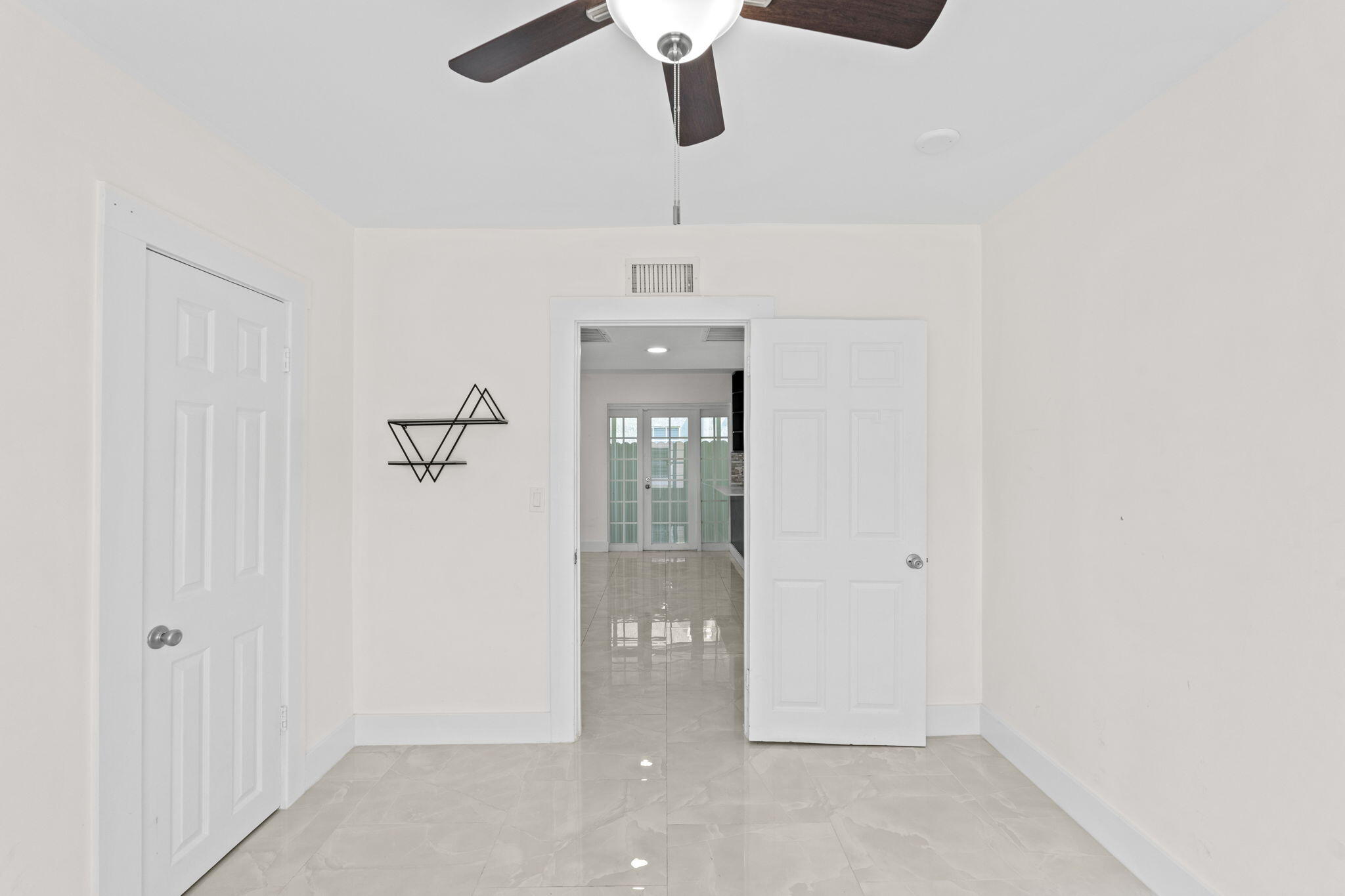 GARDENS THE - Residential Lease