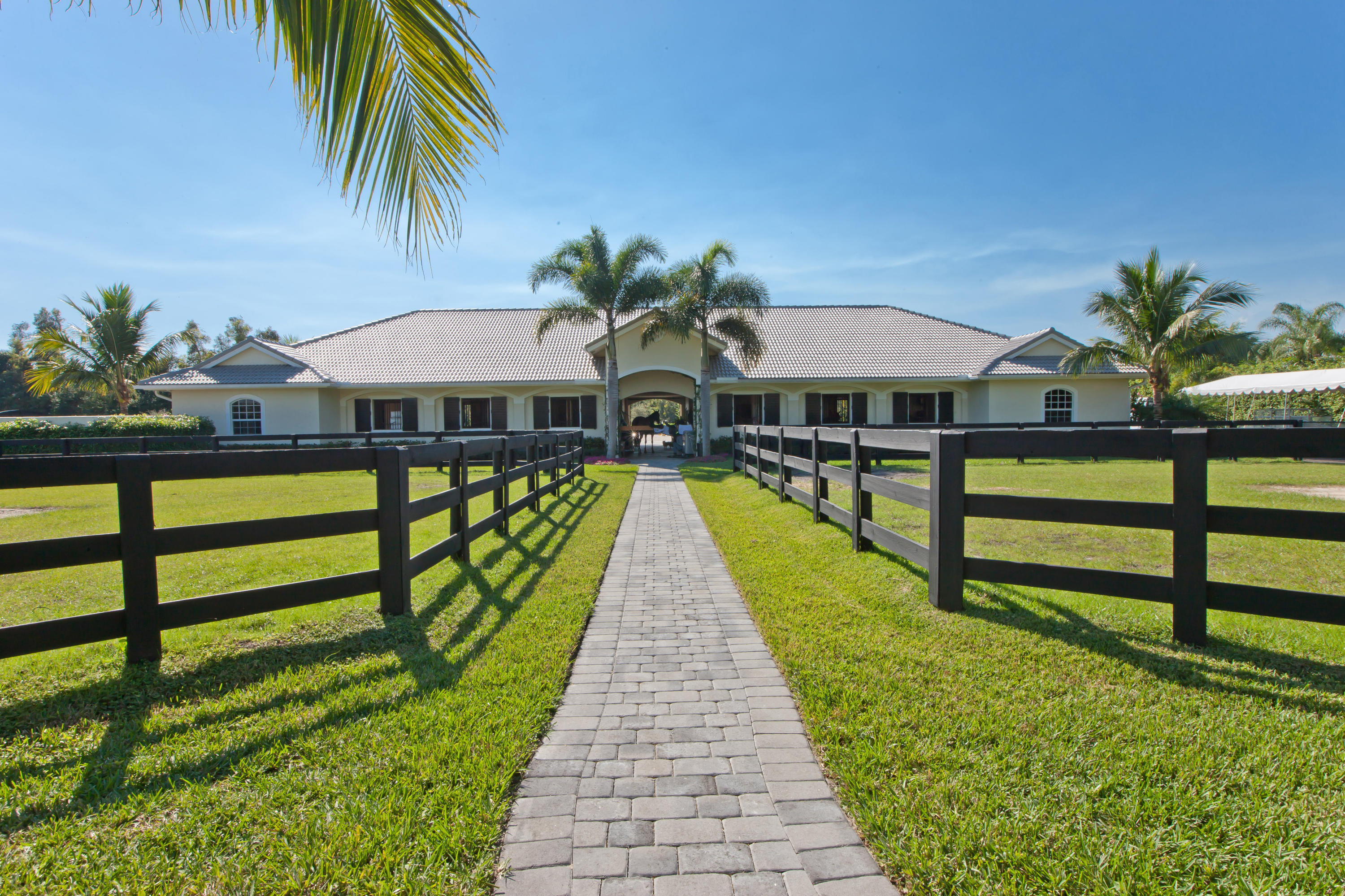 MALLET HILL OF WELLINGTON COUNTRYPLACE - Residential
