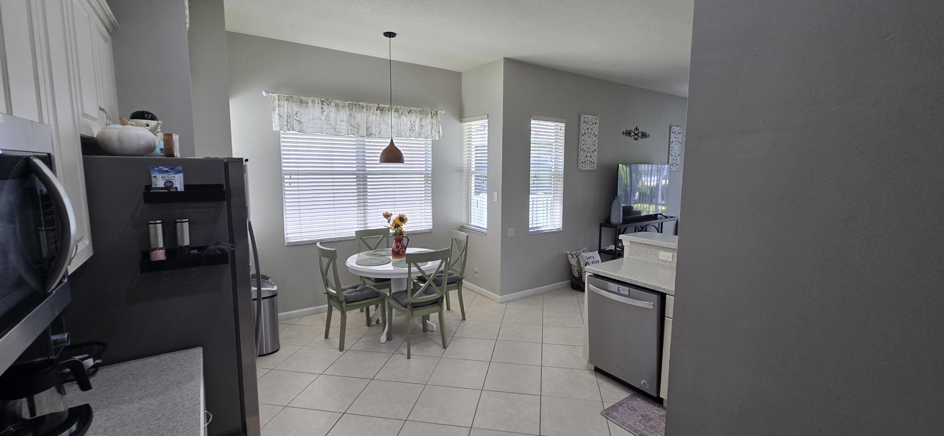 MAGNOLIA LAKES AT ST LUCIE WES - Residential