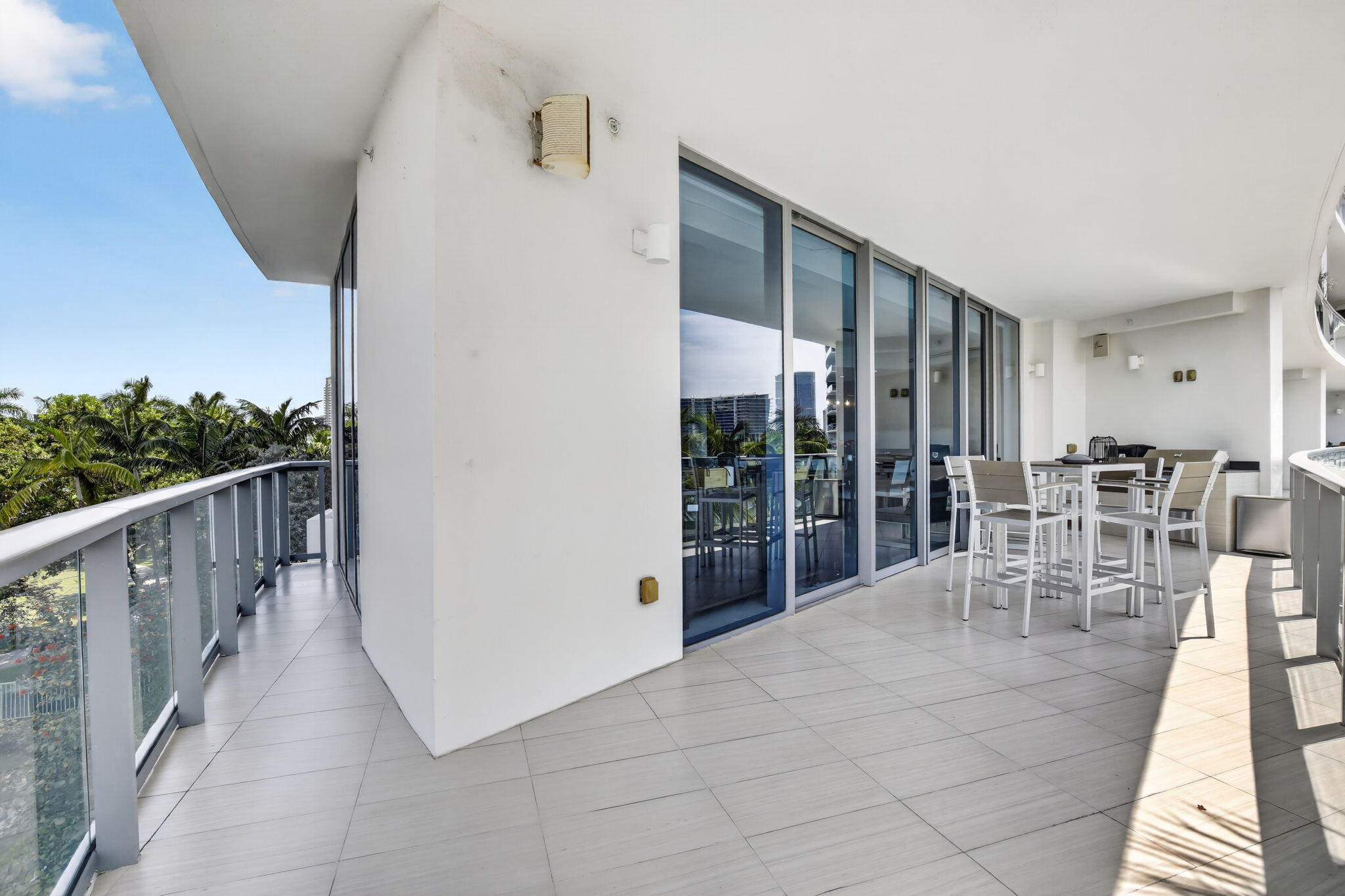 ECHO CONDO - Residential