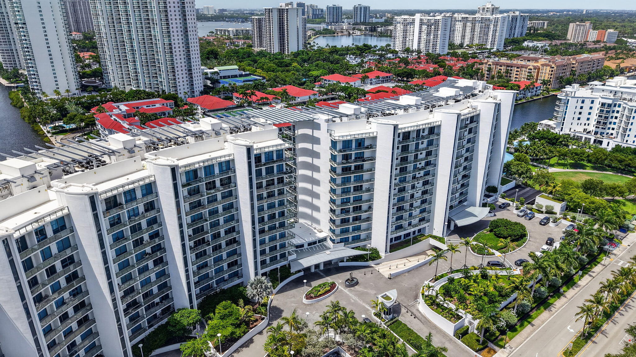 ECHO CONDO - Residential