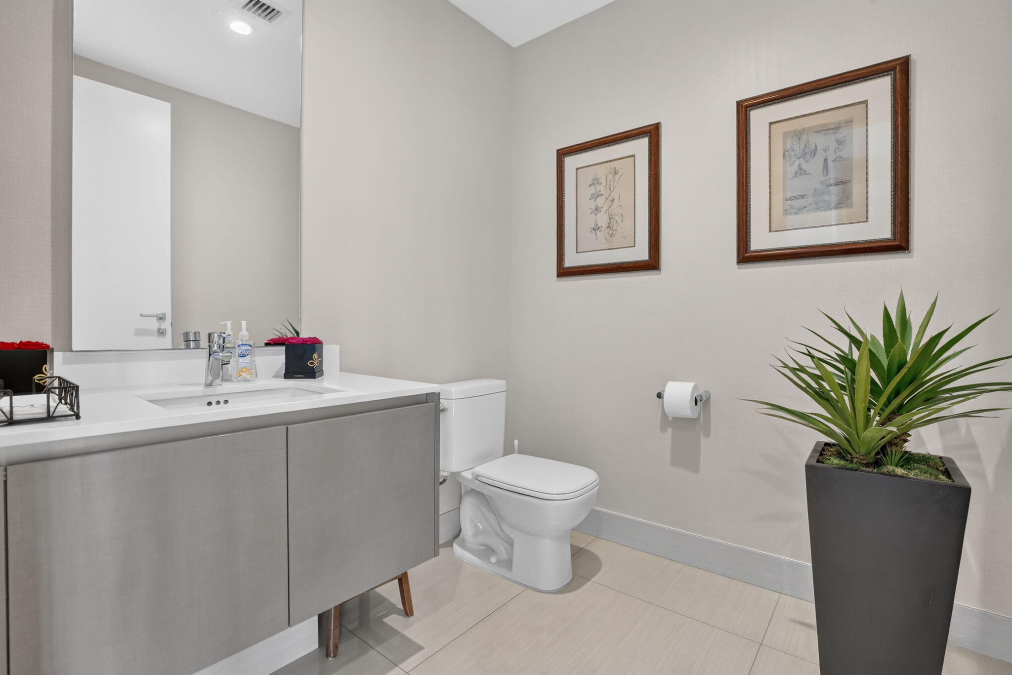 ECHO CONDO - Residential