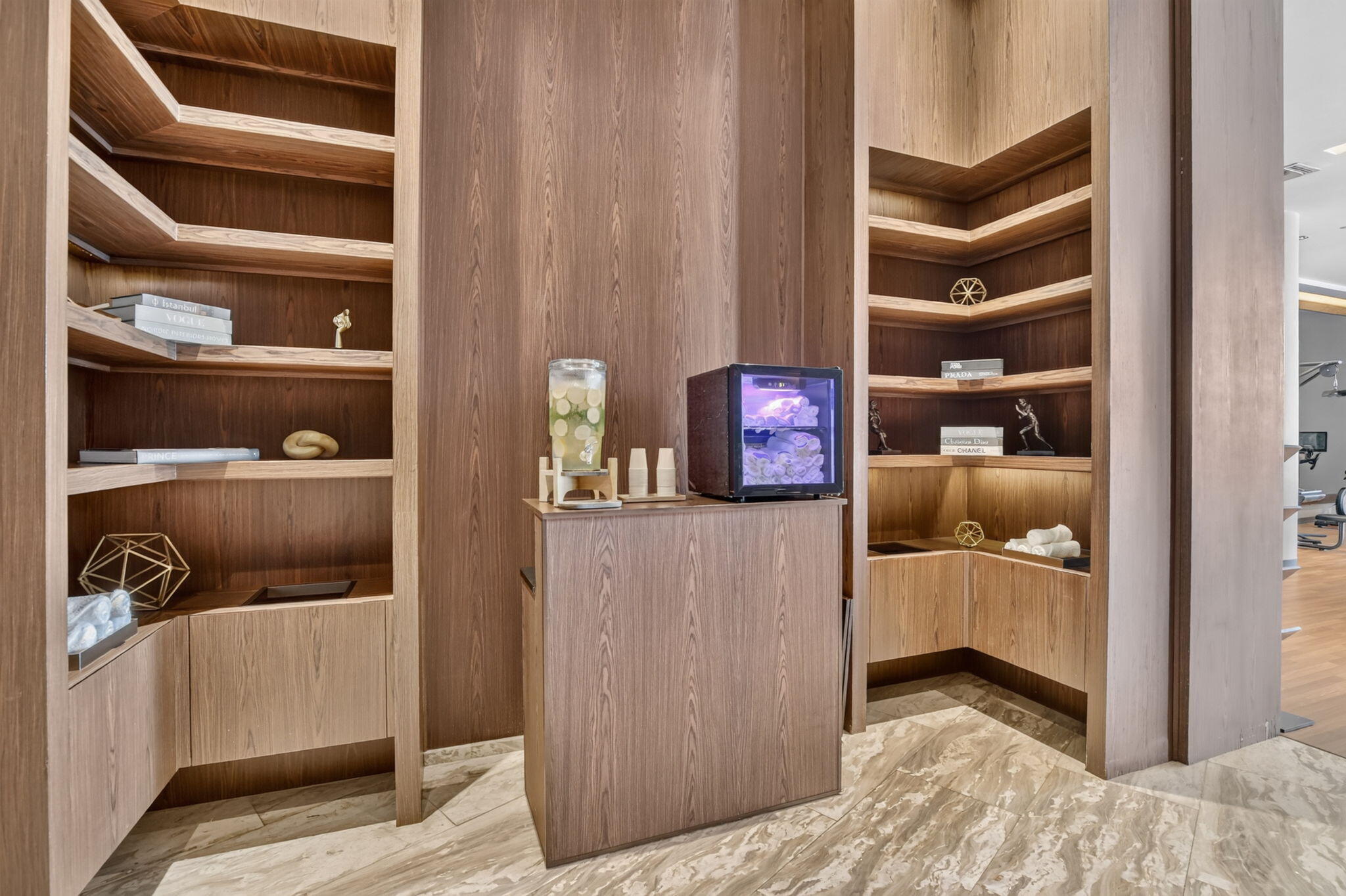 ECHO CONDO - Residential