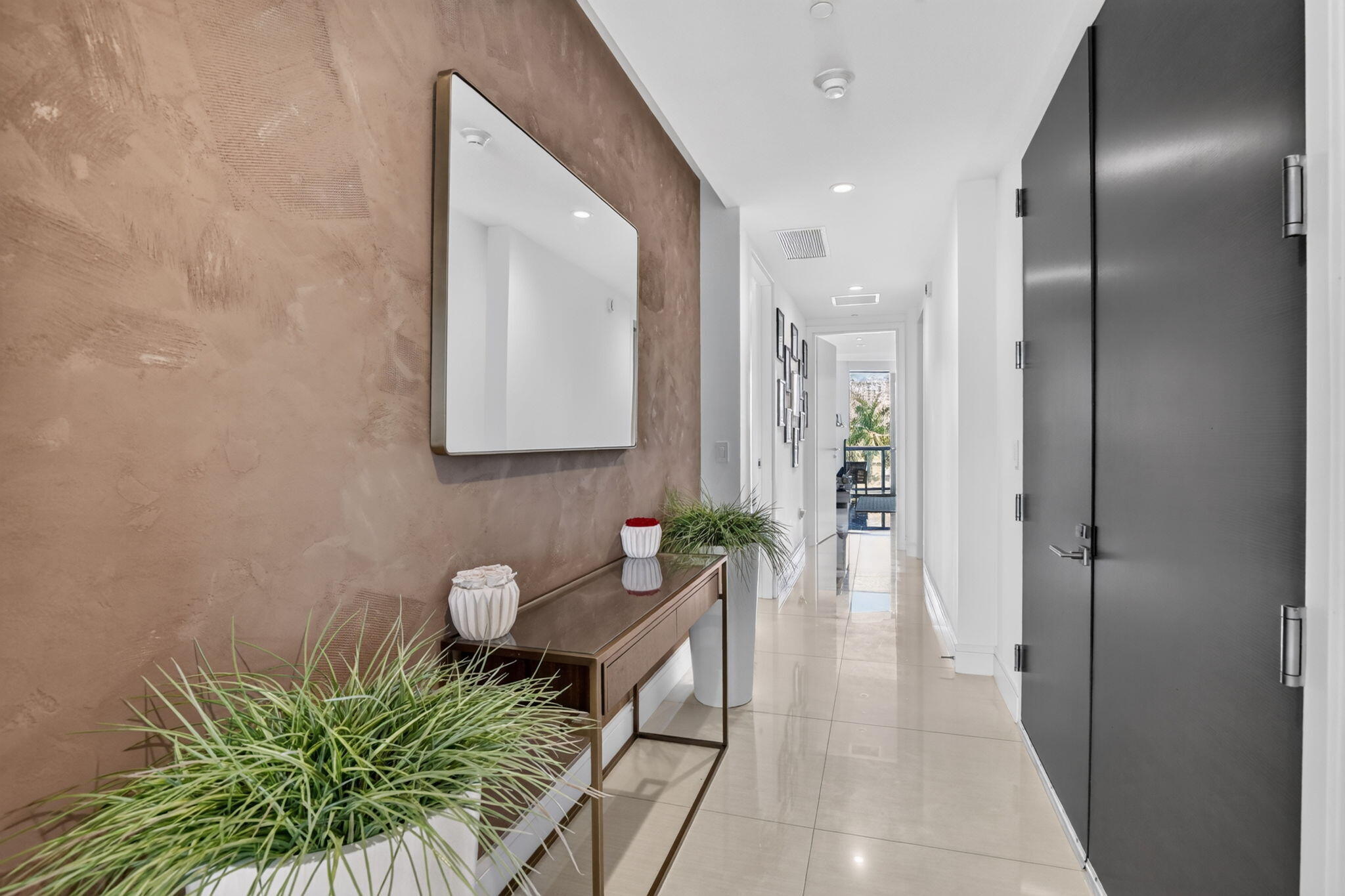 ECHO CONDO - Residential