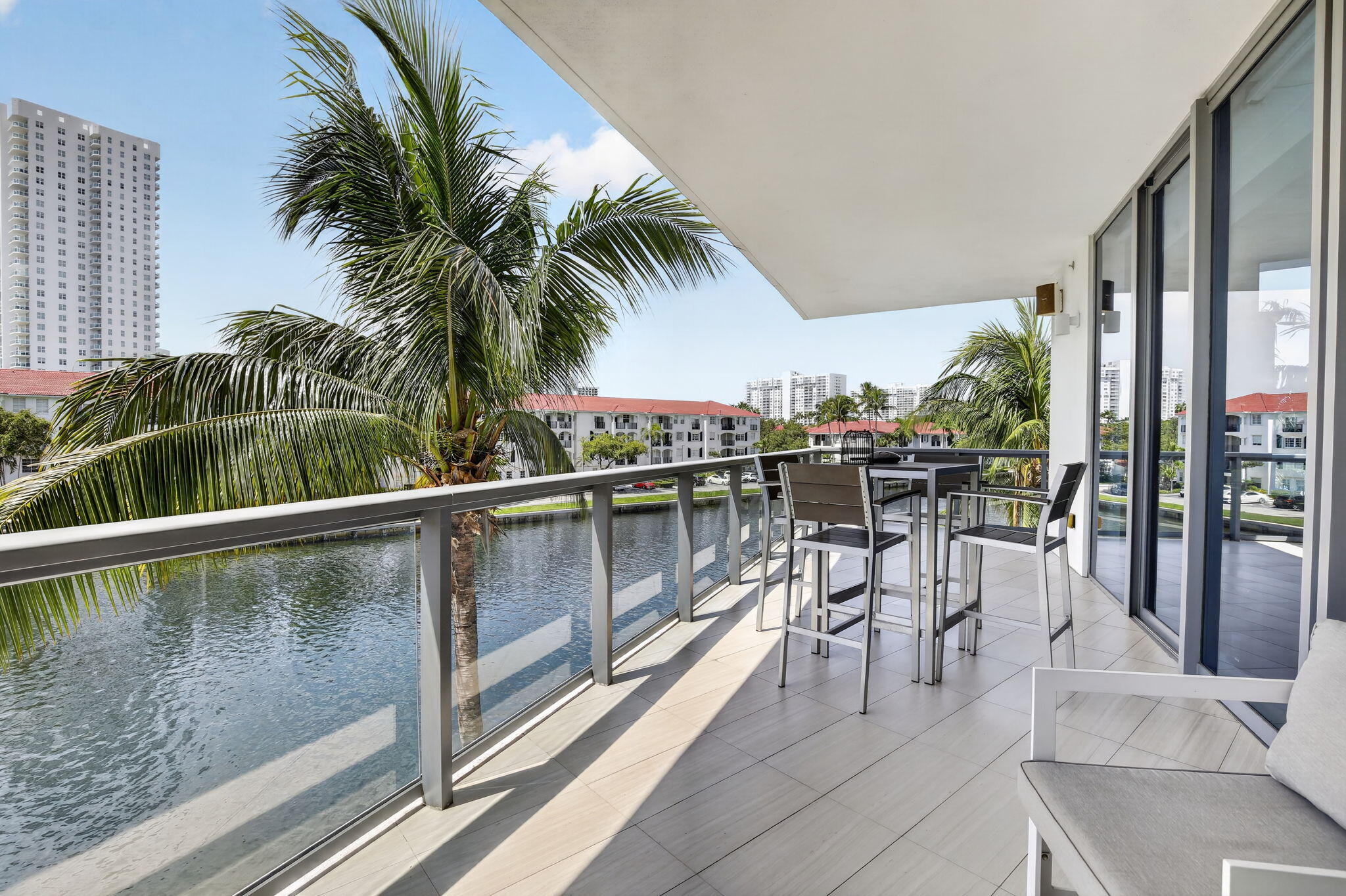 ECHO CONDO - Residential