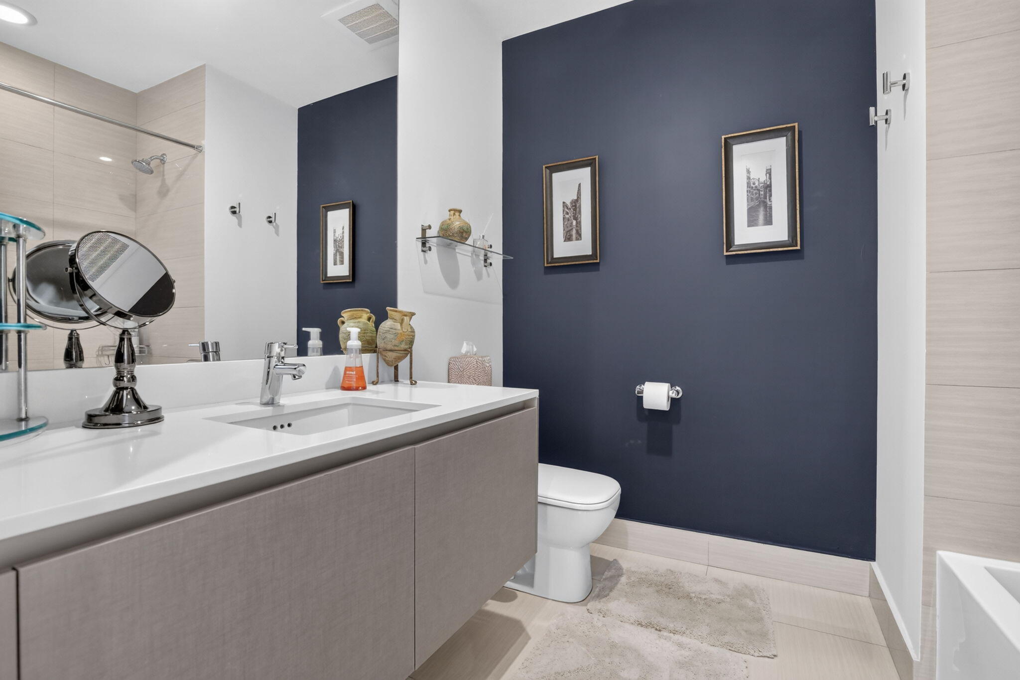 ECHO CONDO - Residential