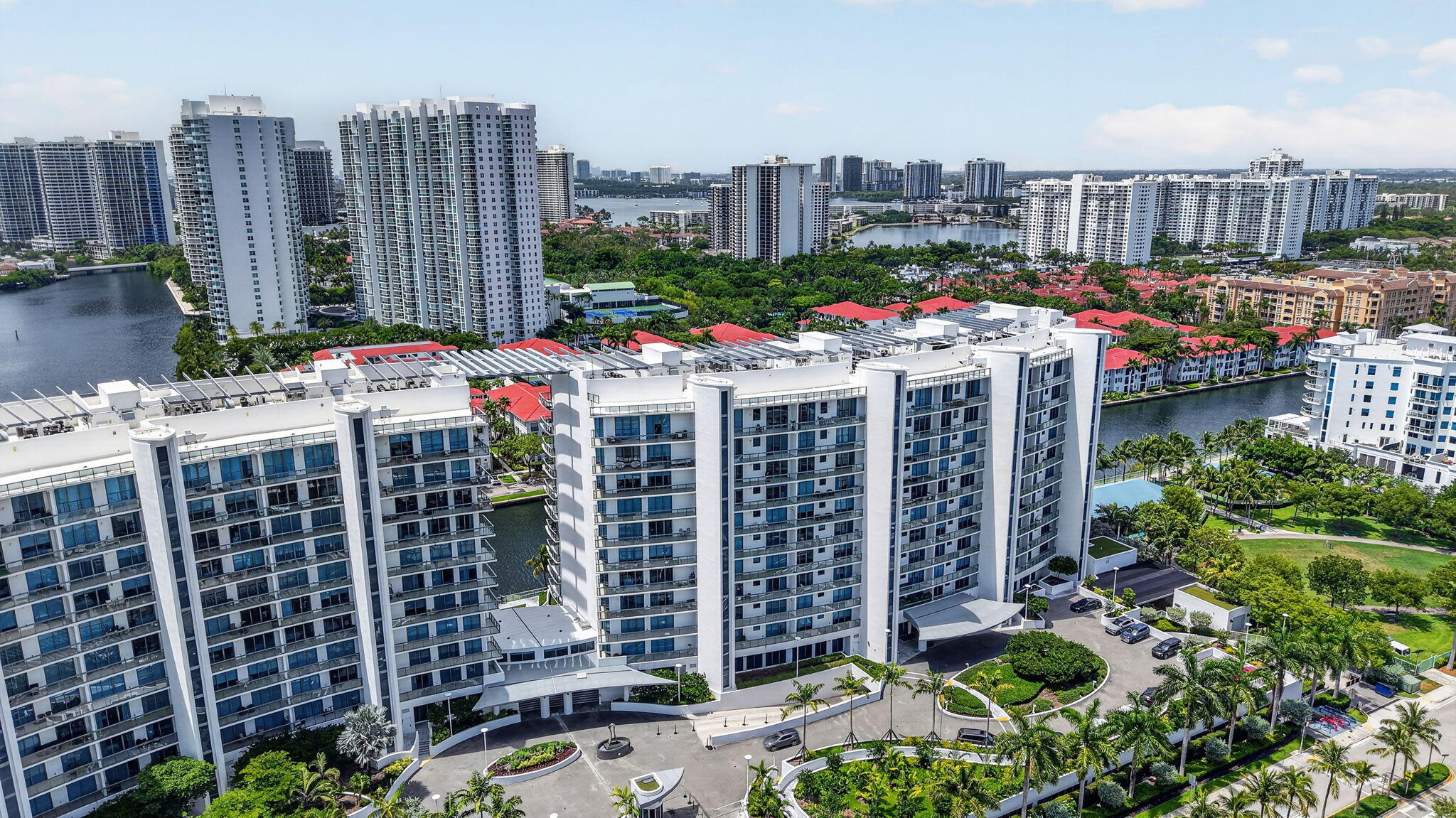 ECHO CONDO - Residential