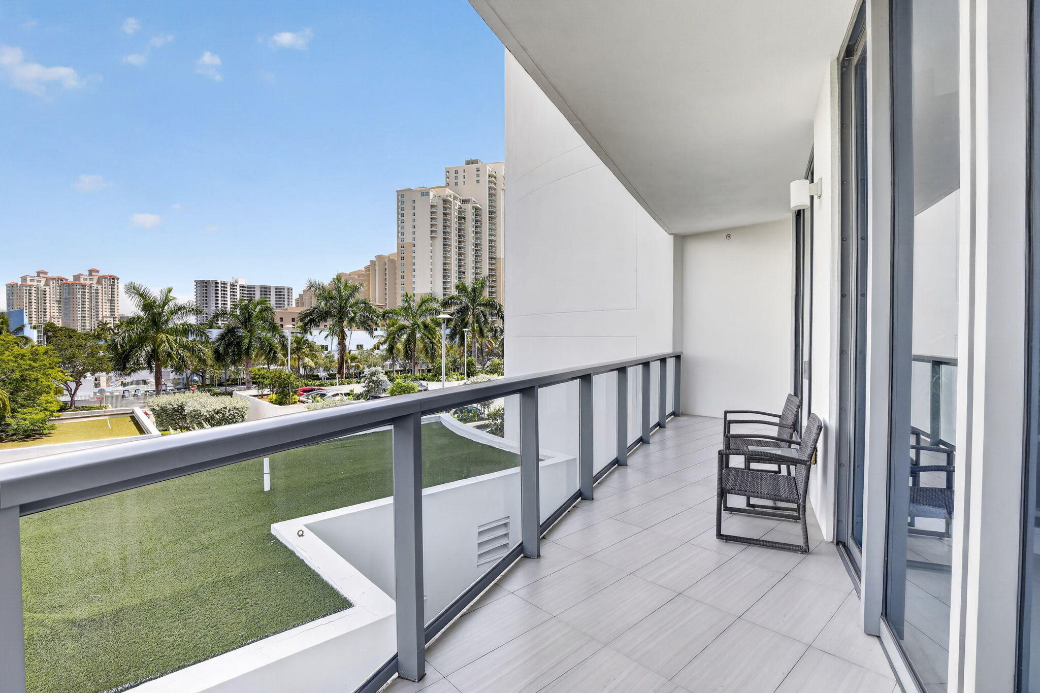 ECHO CONDO - Residential