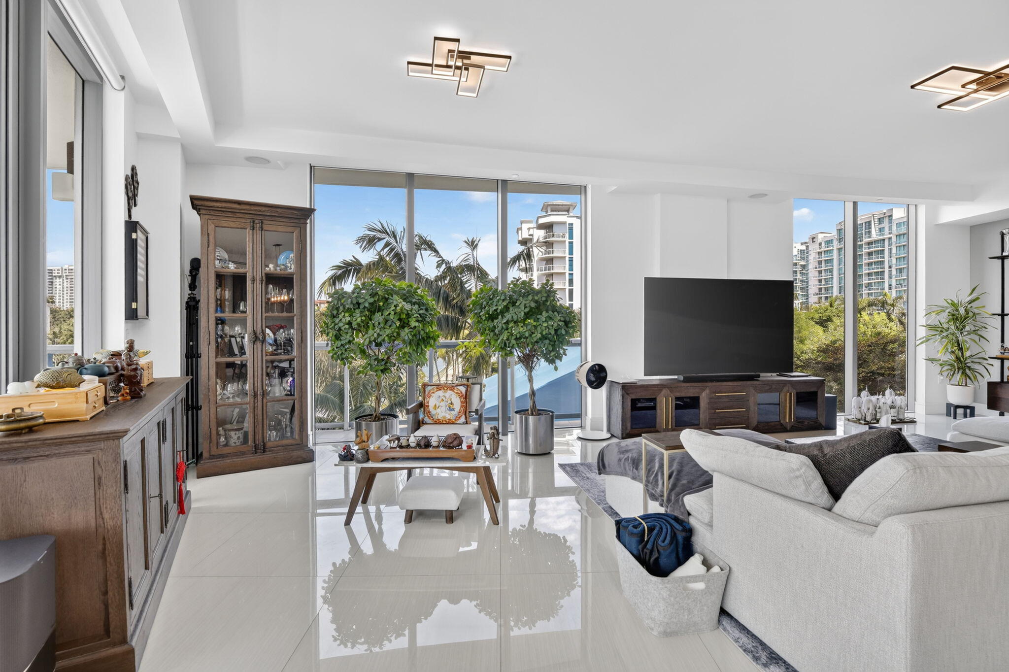ECHO CONDO - Residential