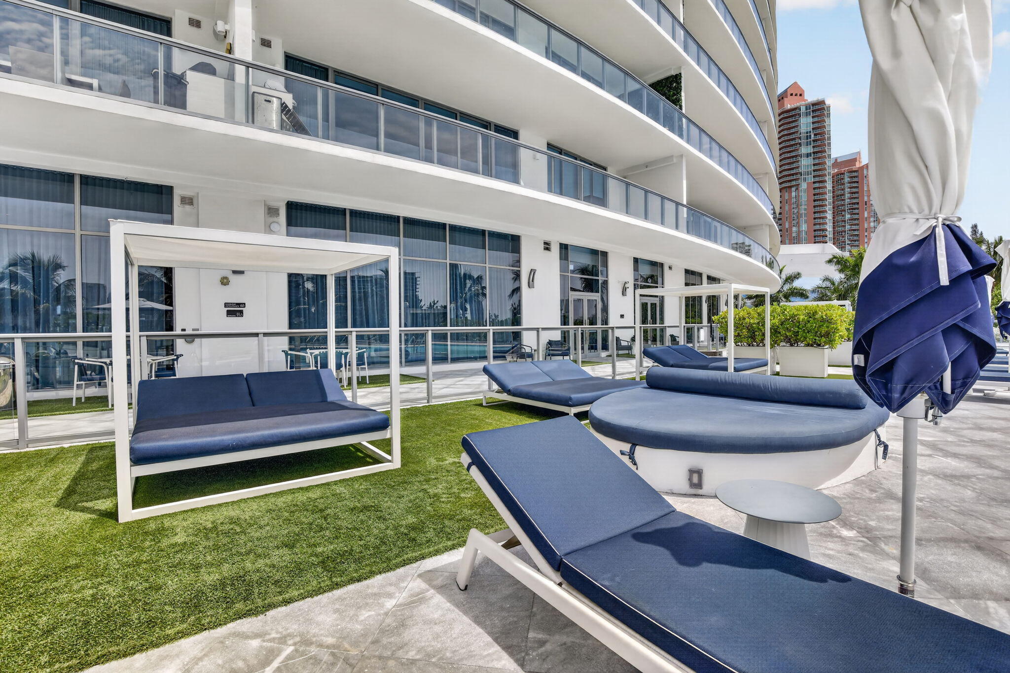 ECHO CONDO - Residential