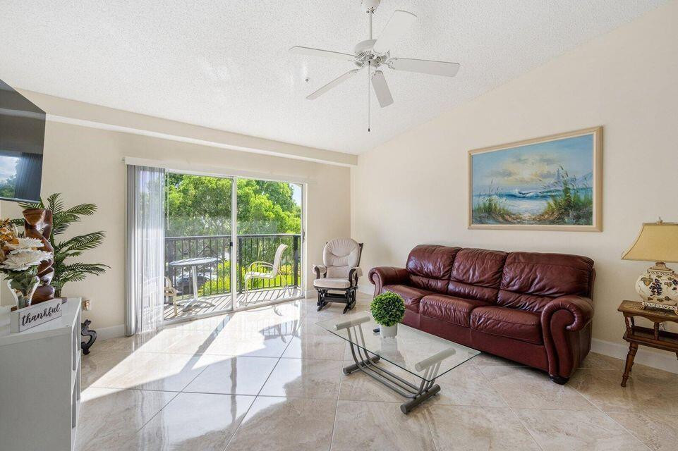 GRAND VIEW AT CRESTWOOD C - Residential Lease