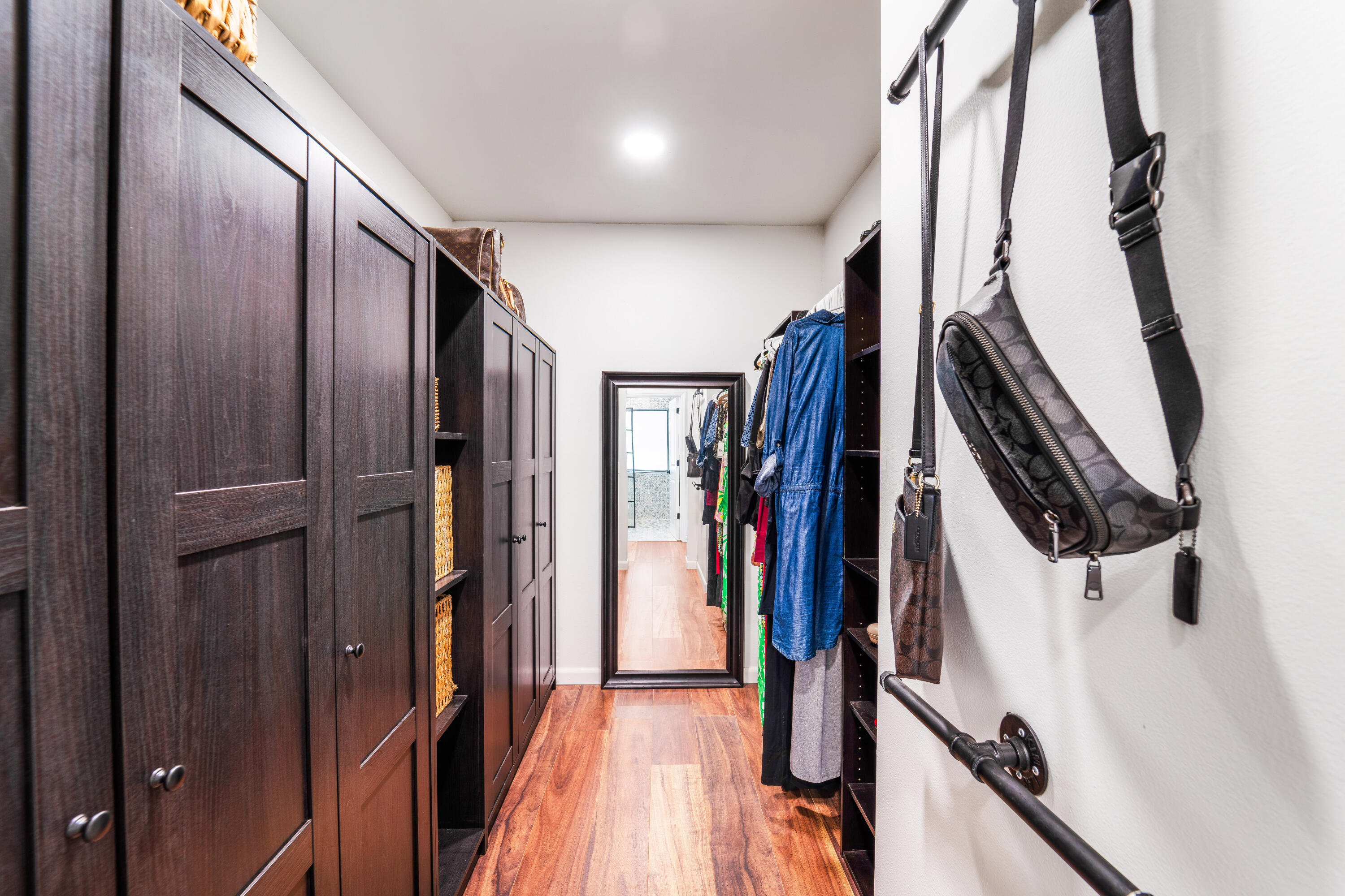 COMROCK - Residential
