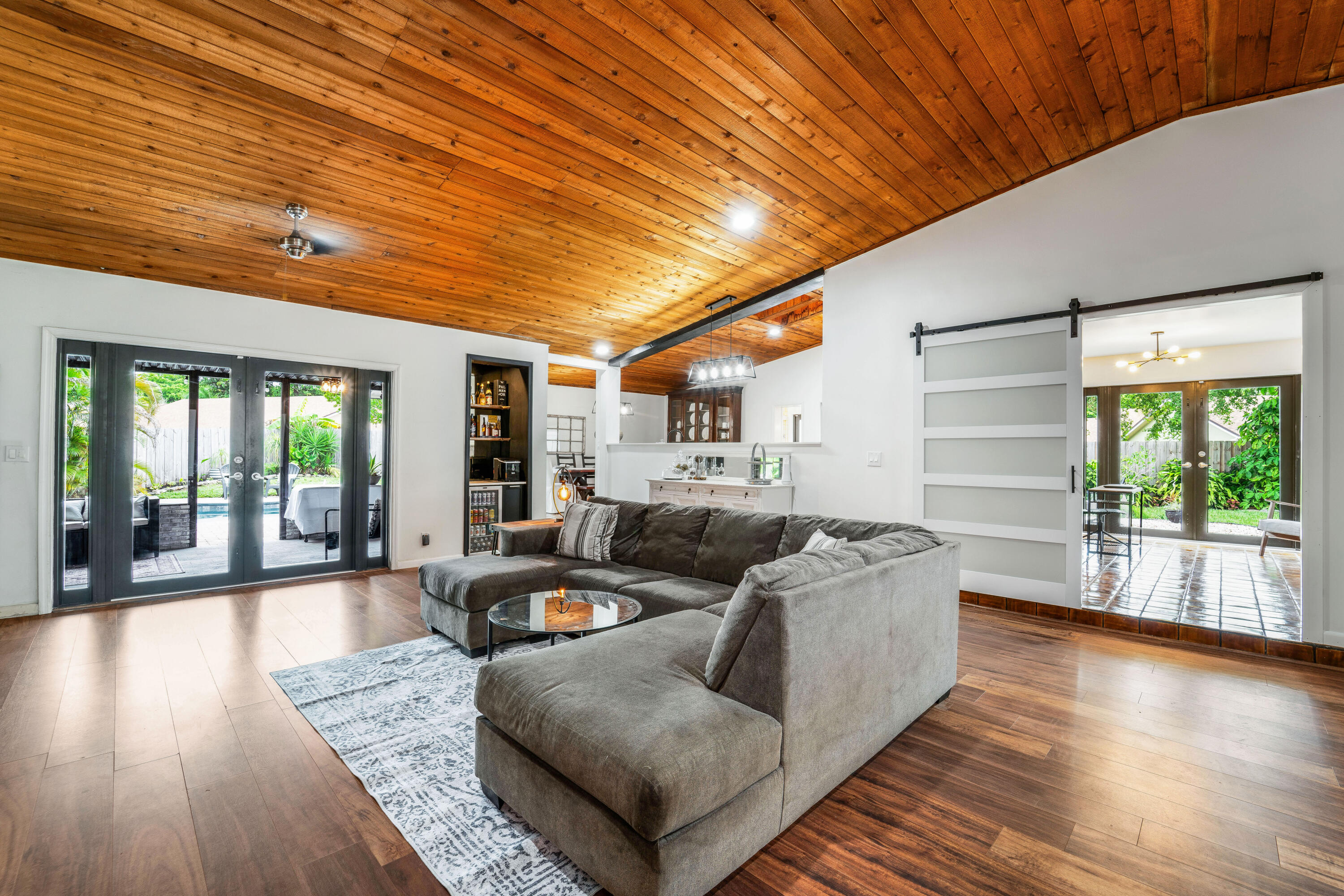 COMROCK - Residential