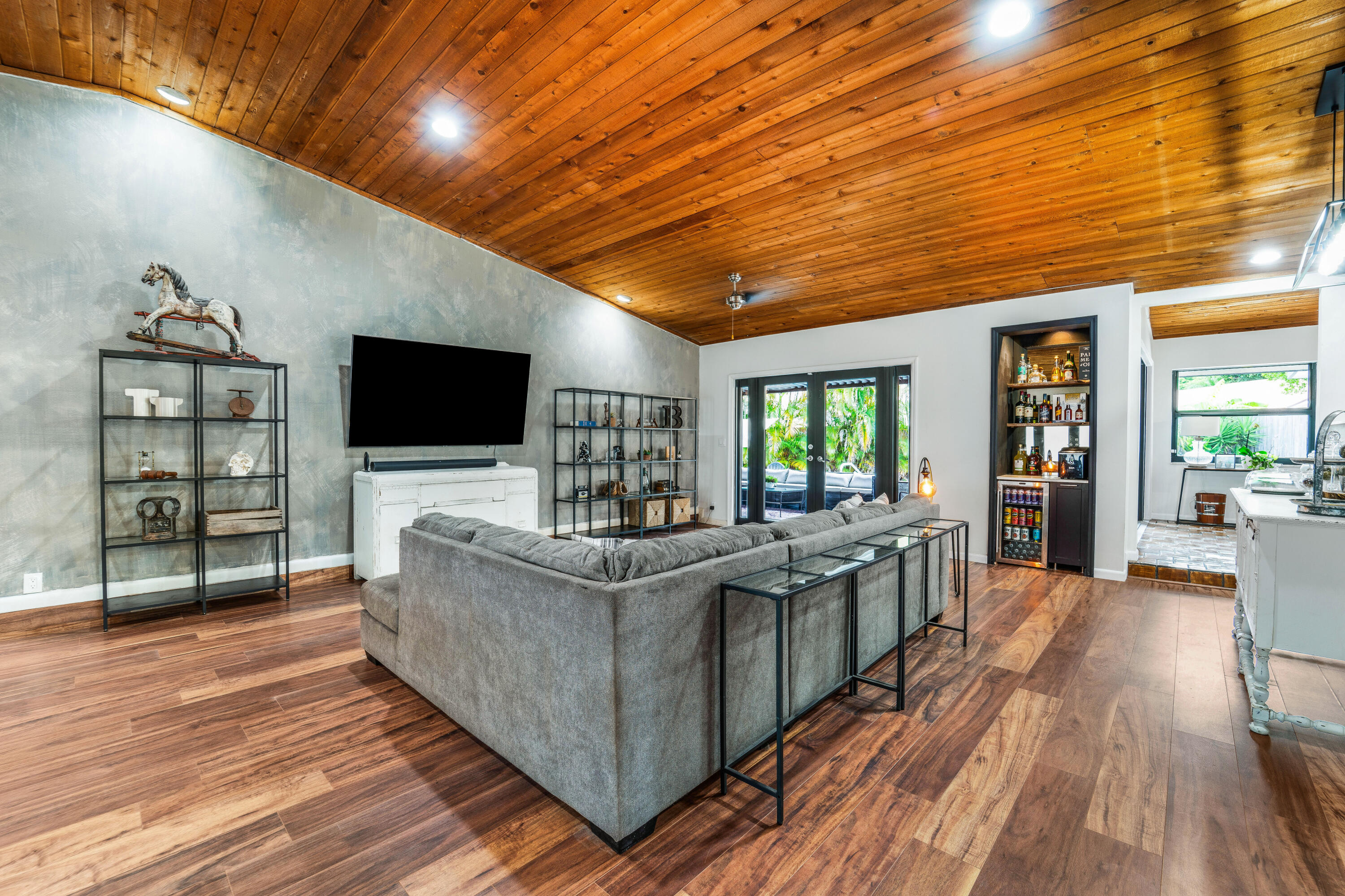 COMROCK - Residential
