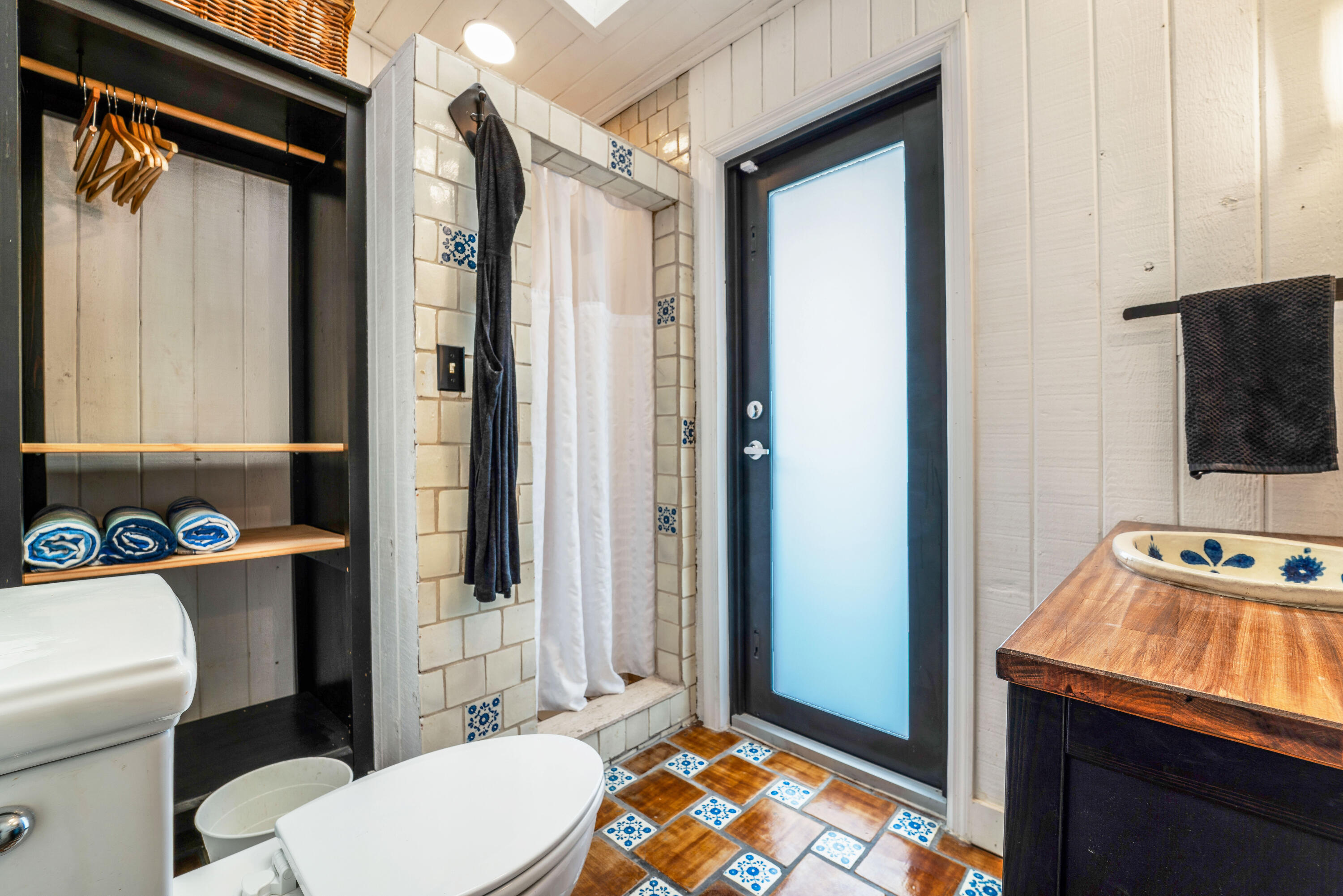 COMROCK - Residential