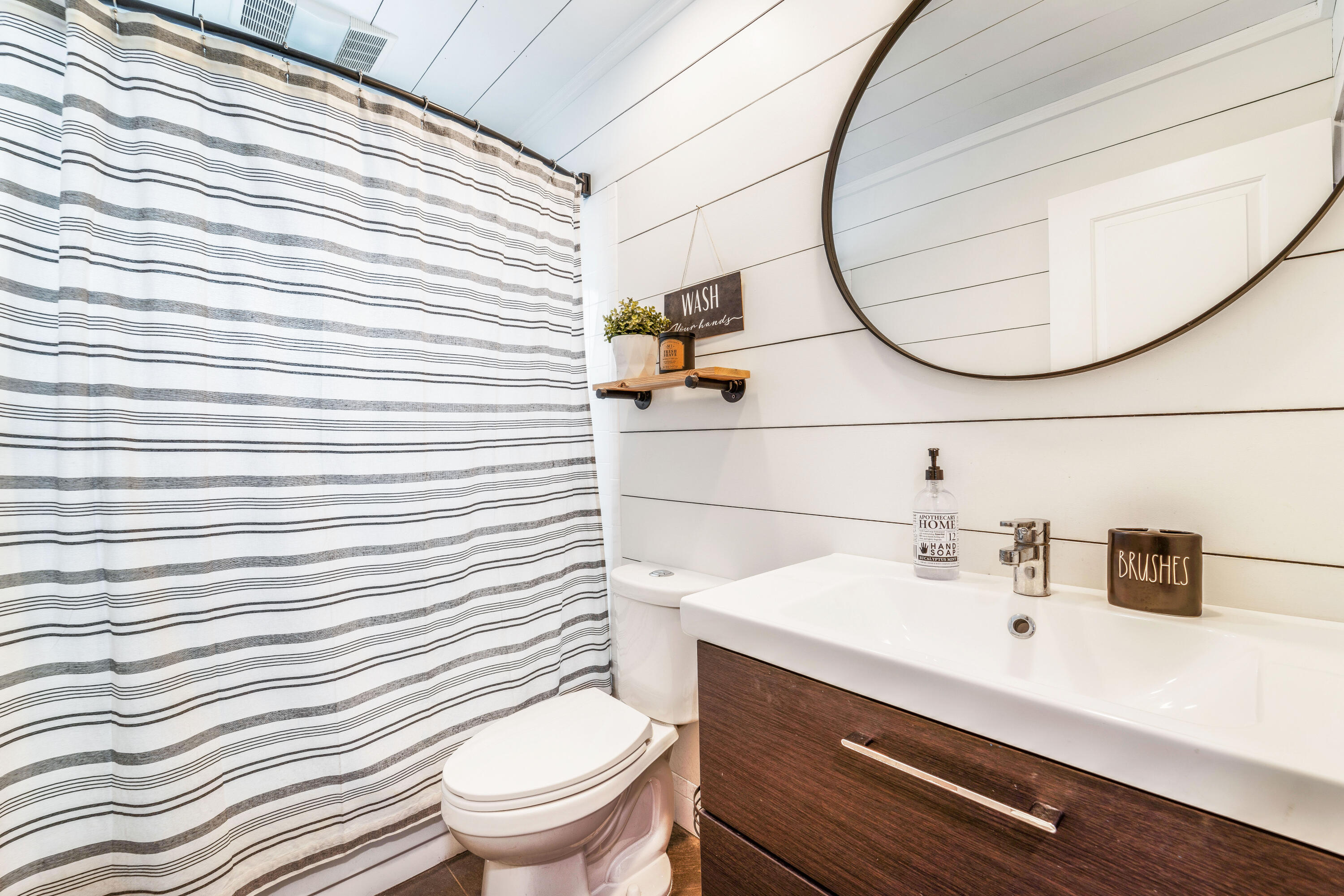COMROCK - Residential