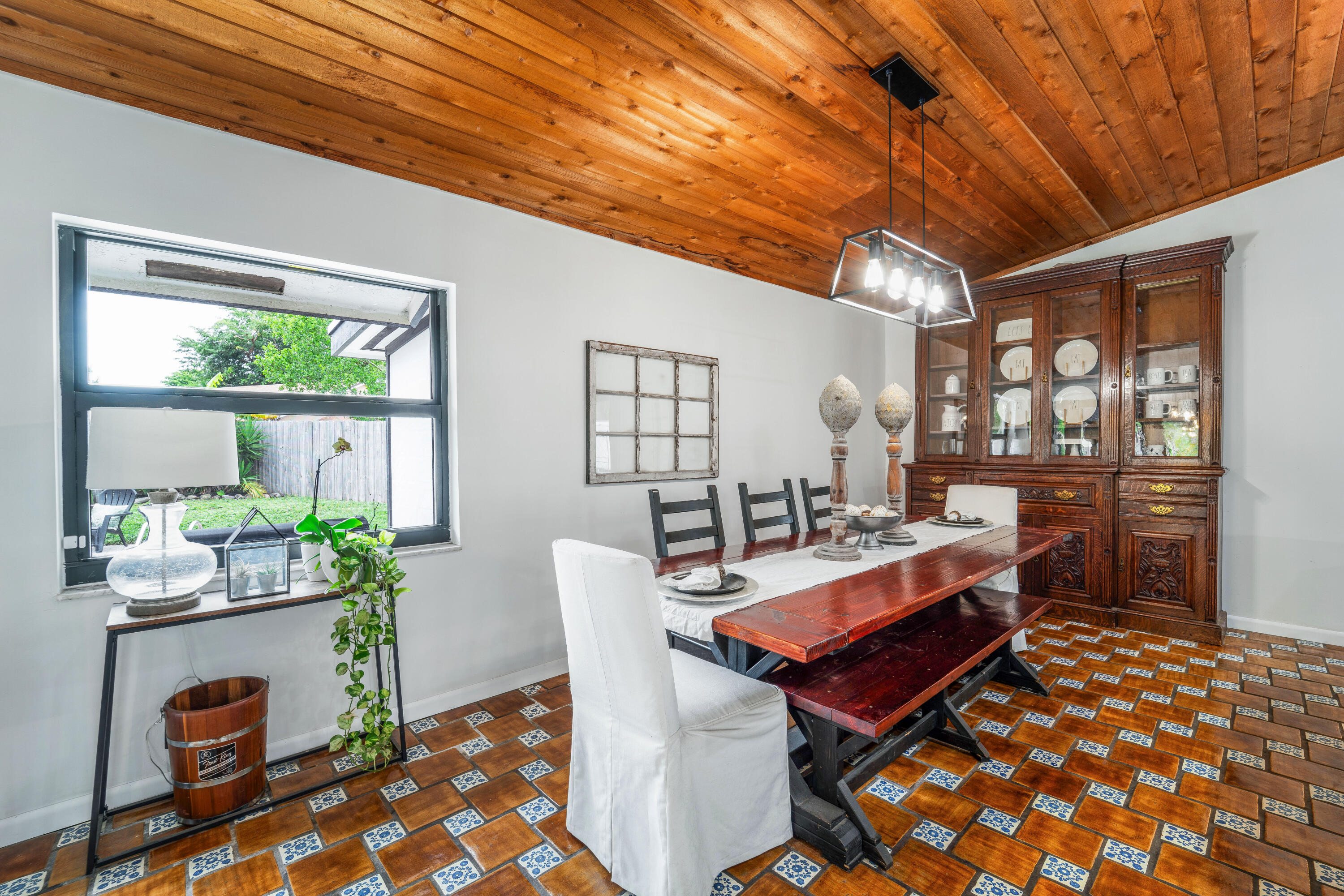 COMROCK - Residential