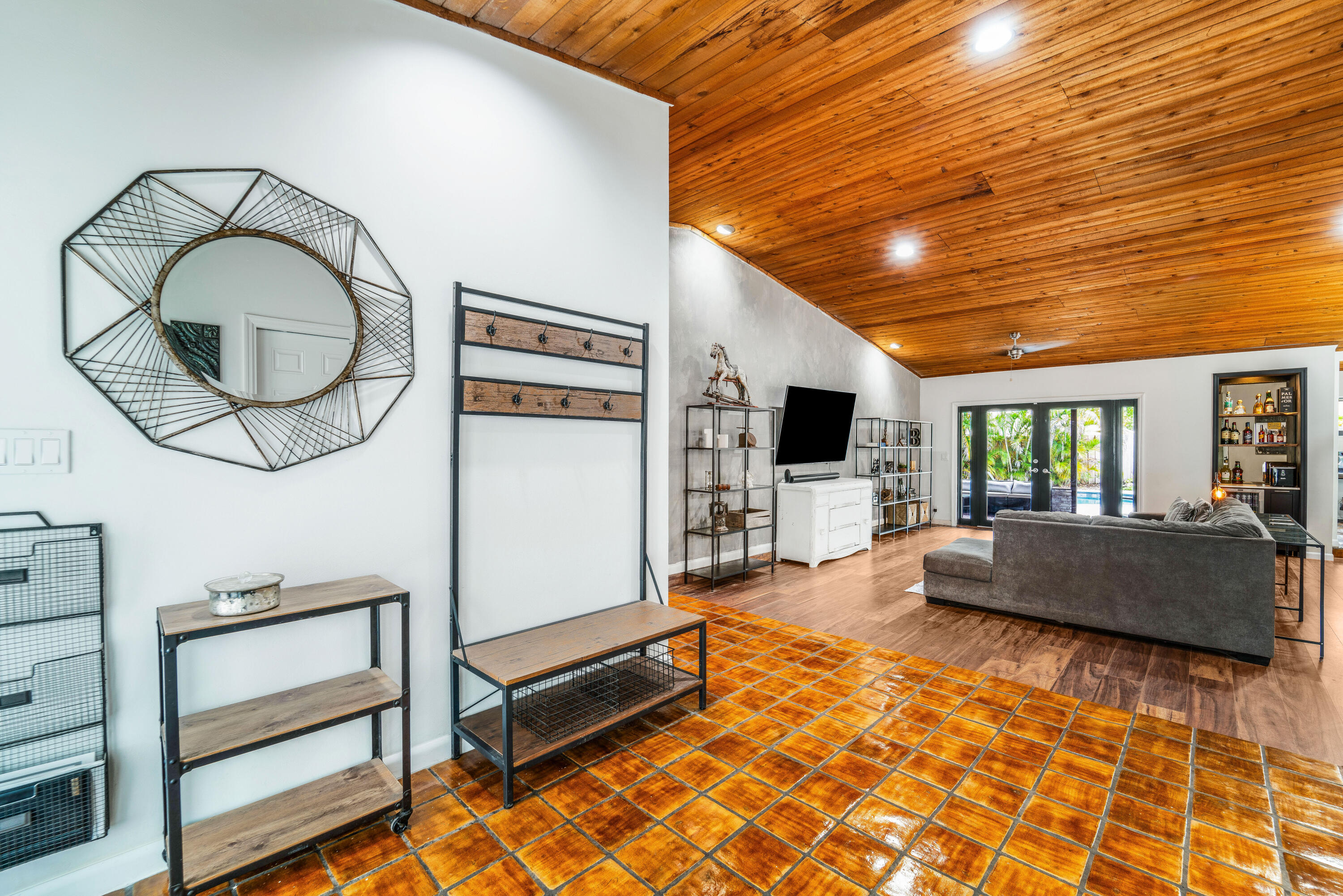 COMROCK - Residential