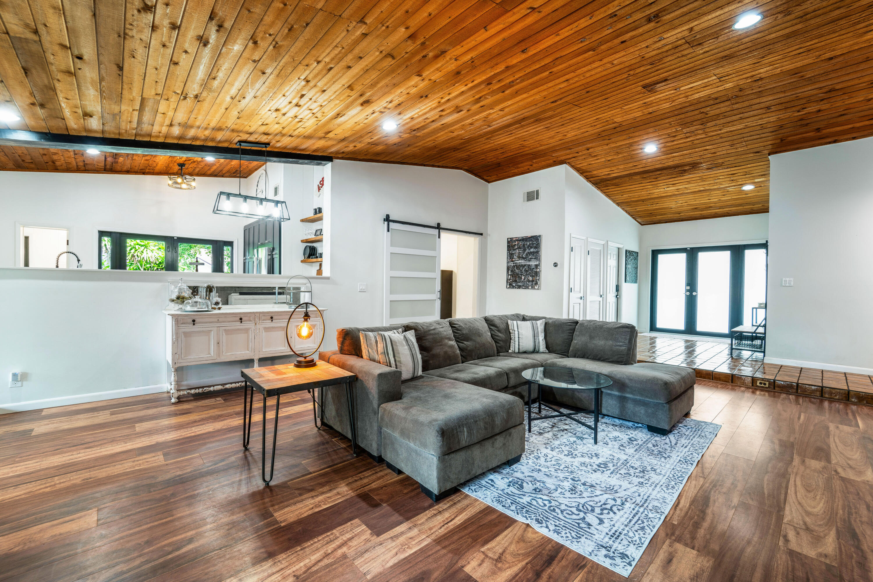 COMROCK - Residential