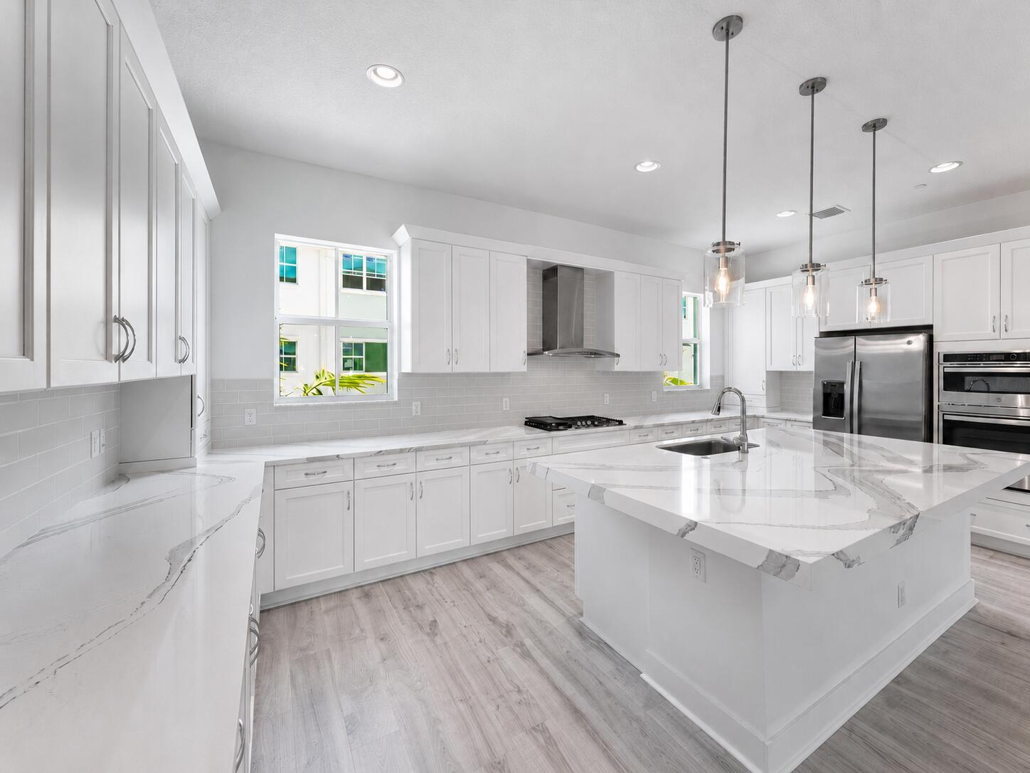 ALTON NEIGHBORHOOD 4 - Residential Lease