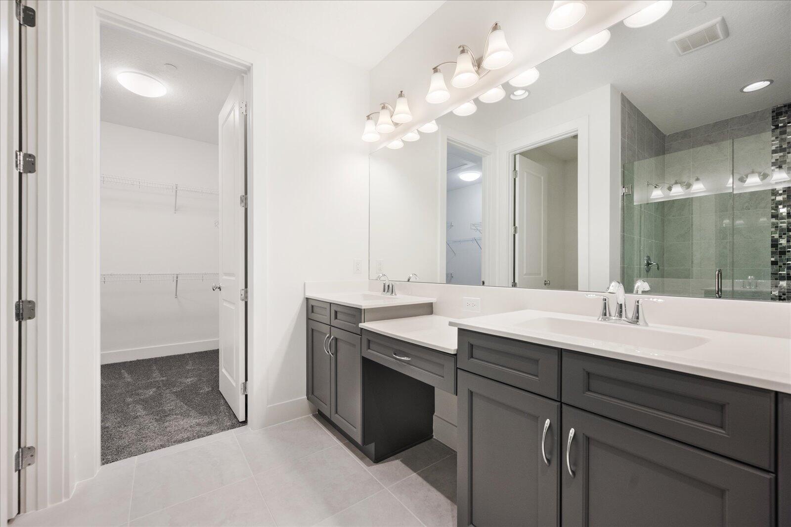ALTON NEIGHBORHOOD 4 - Residential Lease
