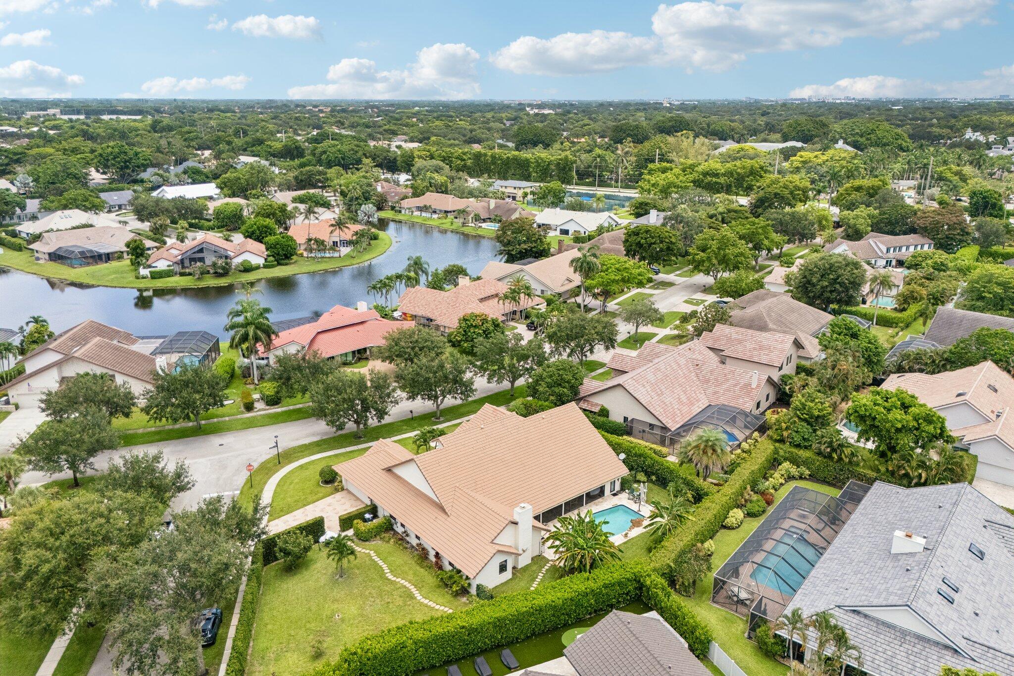 WOODFIELD HUNT CLUB - Residential