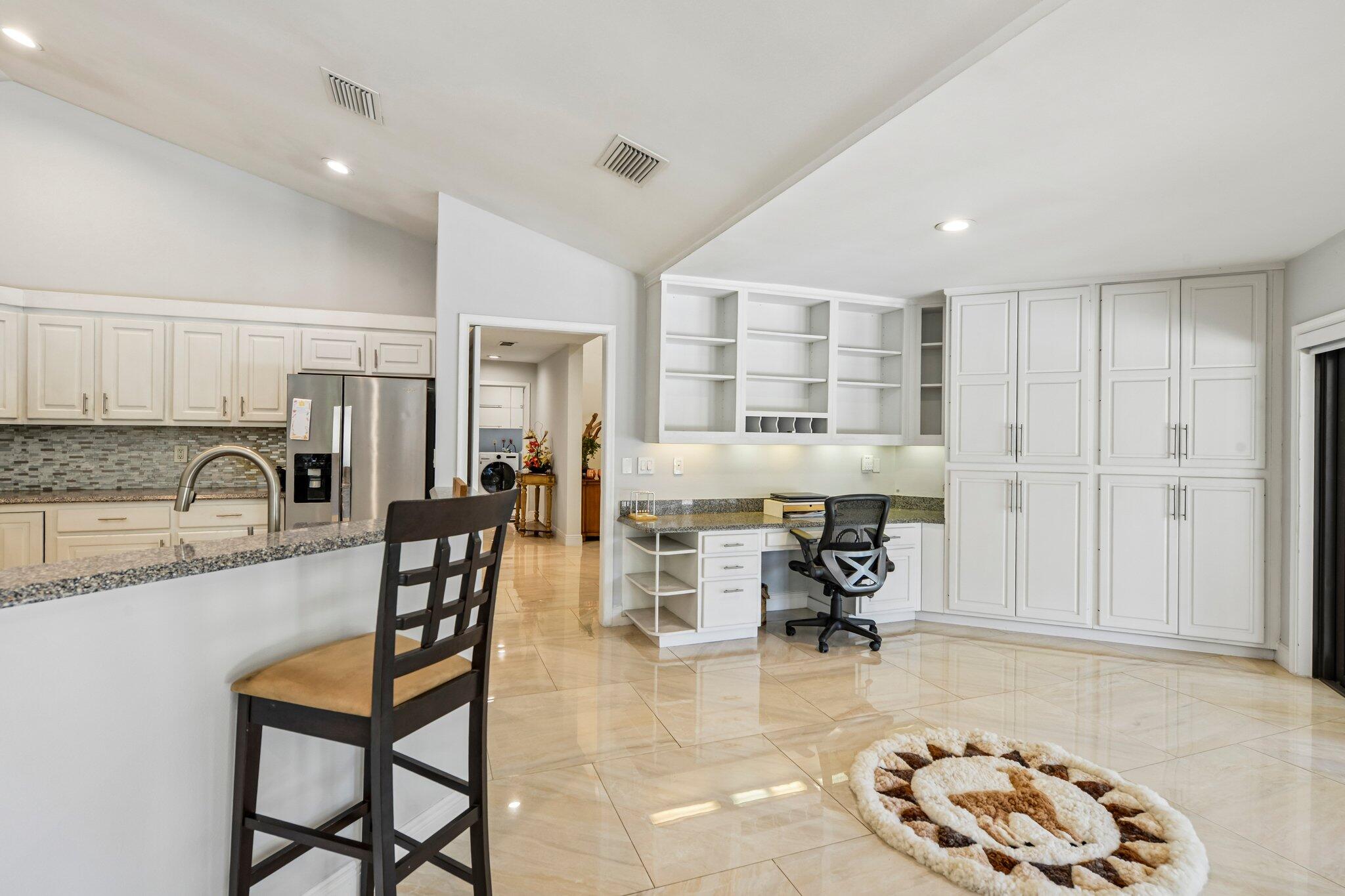 WOODFIELD HUNT CLUB - Residential