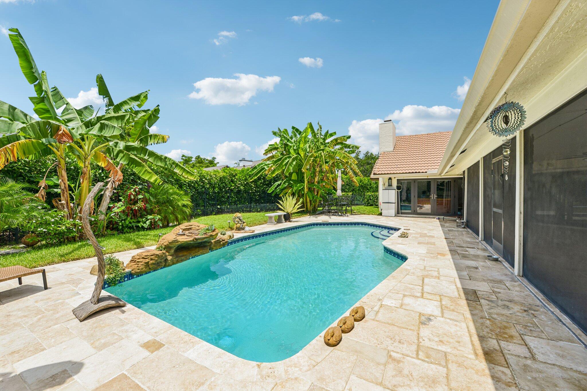 WOODFIELD HUNT CLUB - Residential