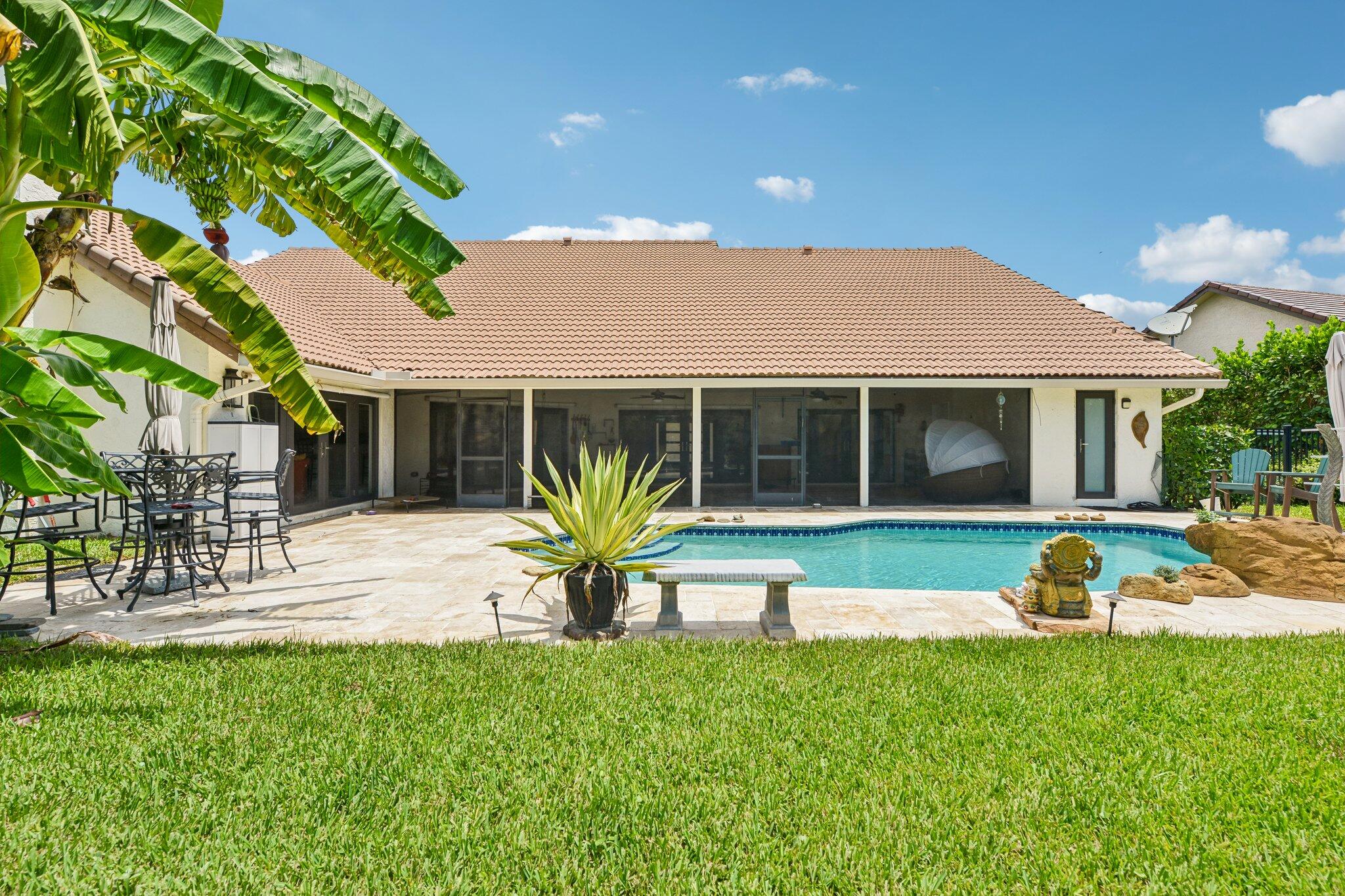 WOODFIELD HUNT CLUB - Residential