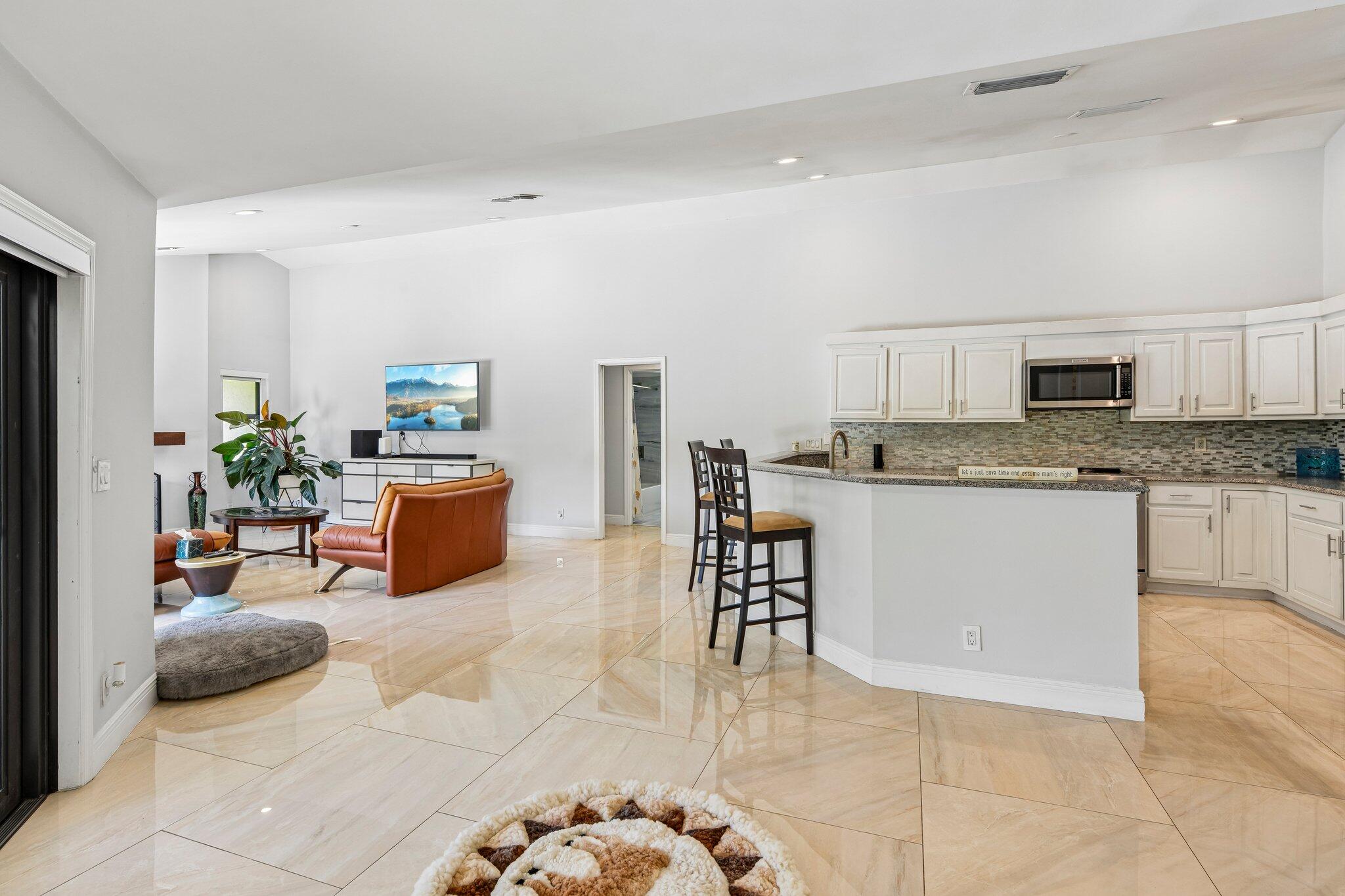 WOODFIELD HUNT CLUB - Residential