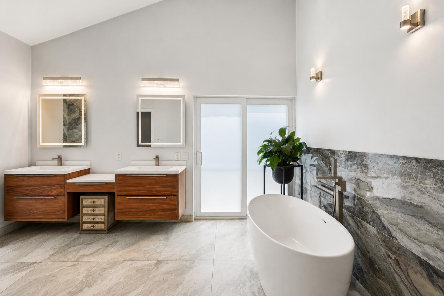 WOODFIELD HUNT CLUB - Residential