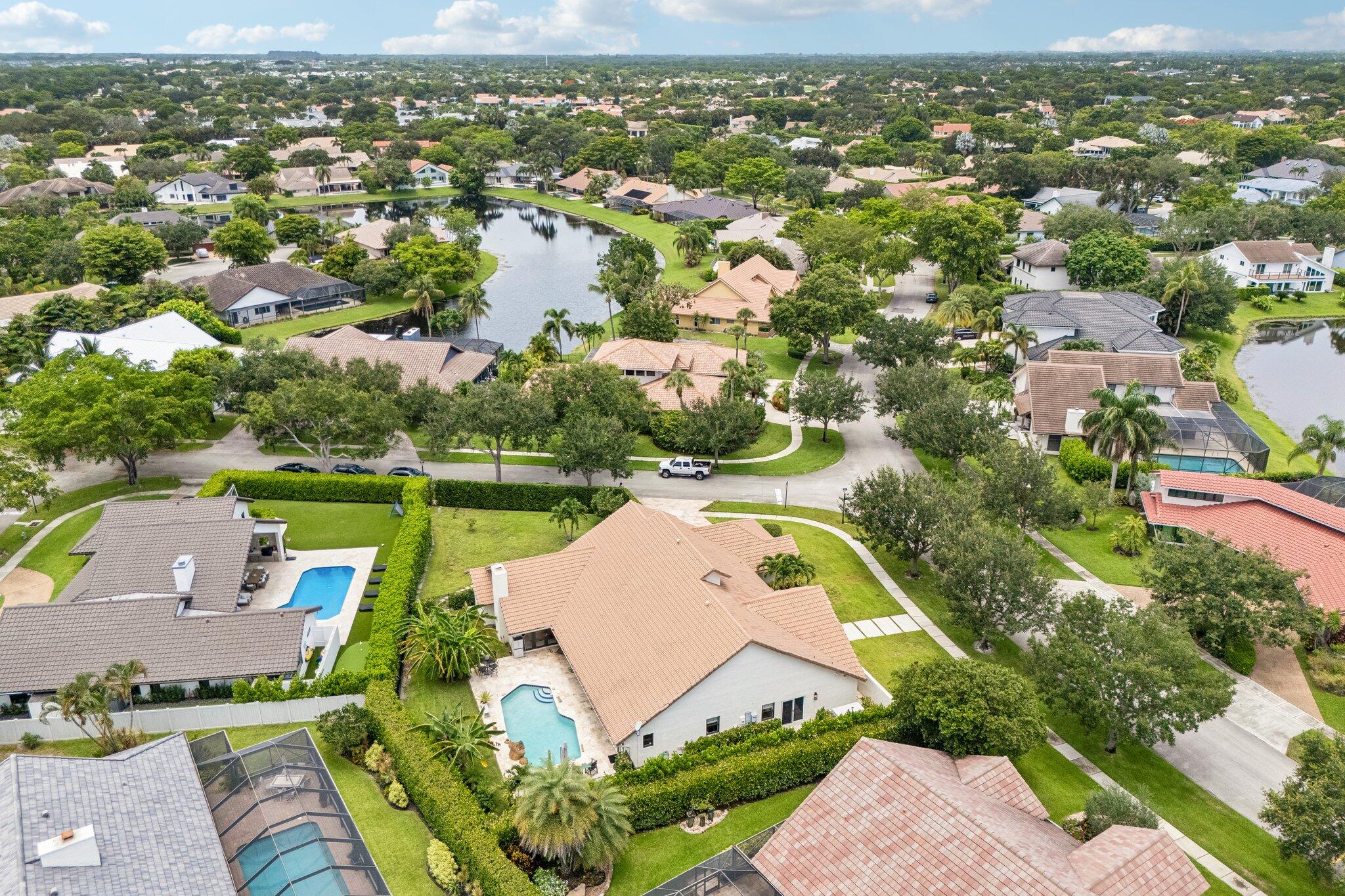 WOODFIELD HUNT CLUB - Residential