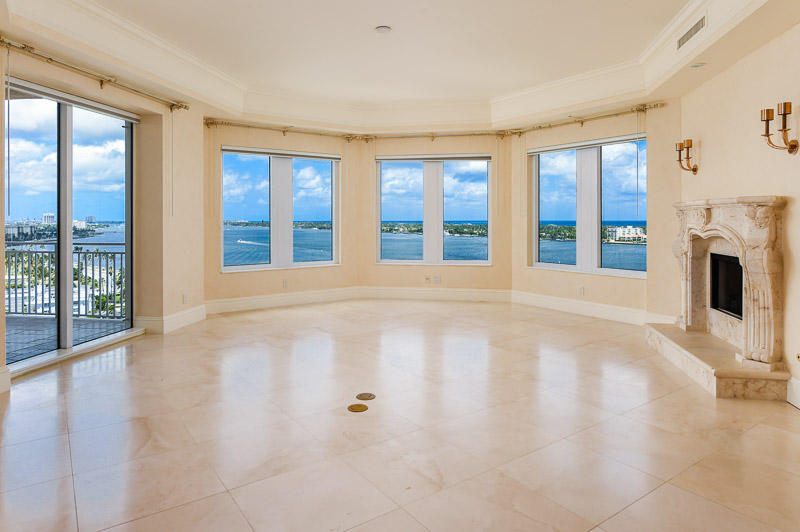 ONE WATERMARK PLACE OF THE PALM BEACHES - Residential