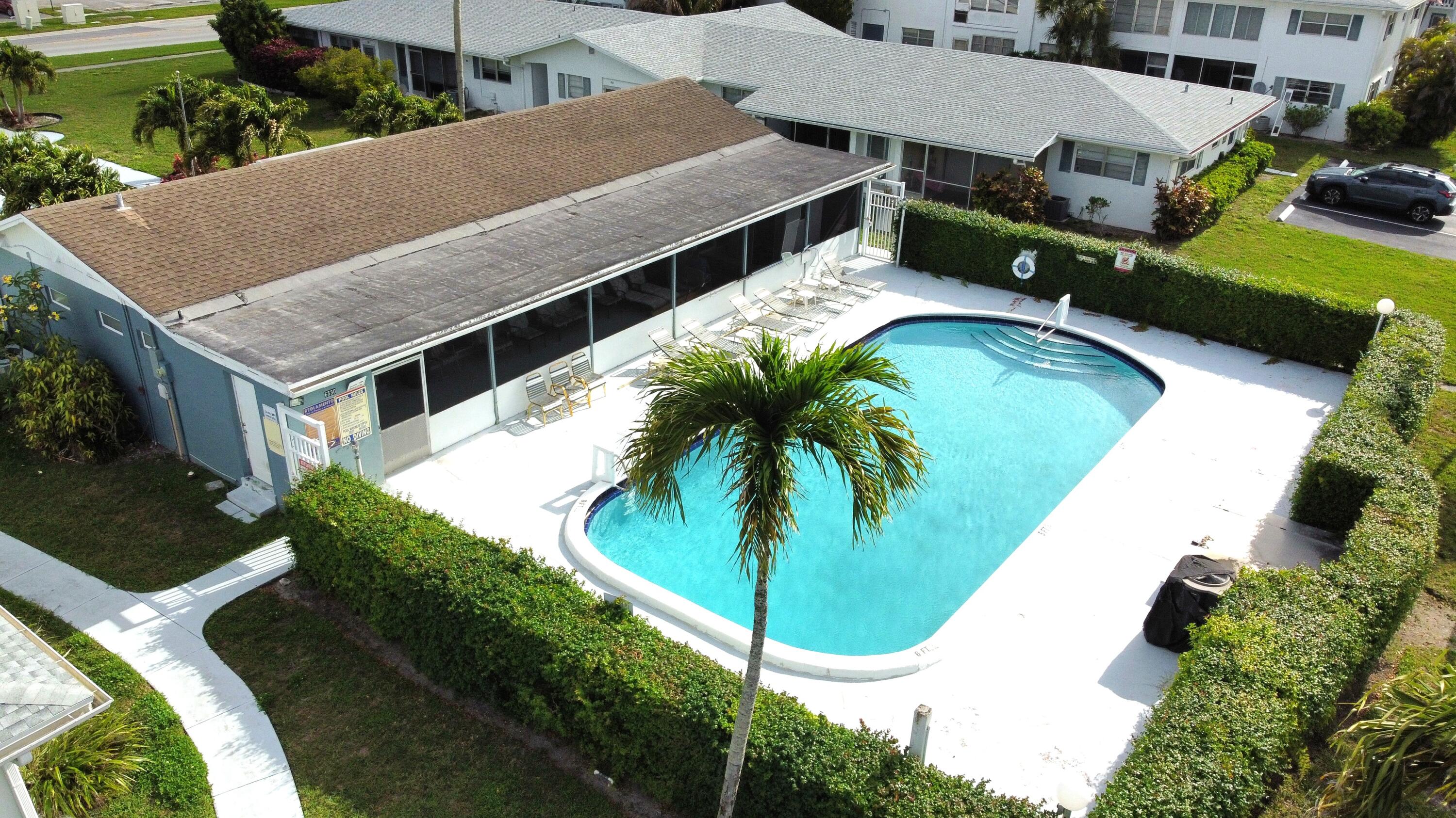 WINFIELD GARDENS SOUTH CONDO - Residential