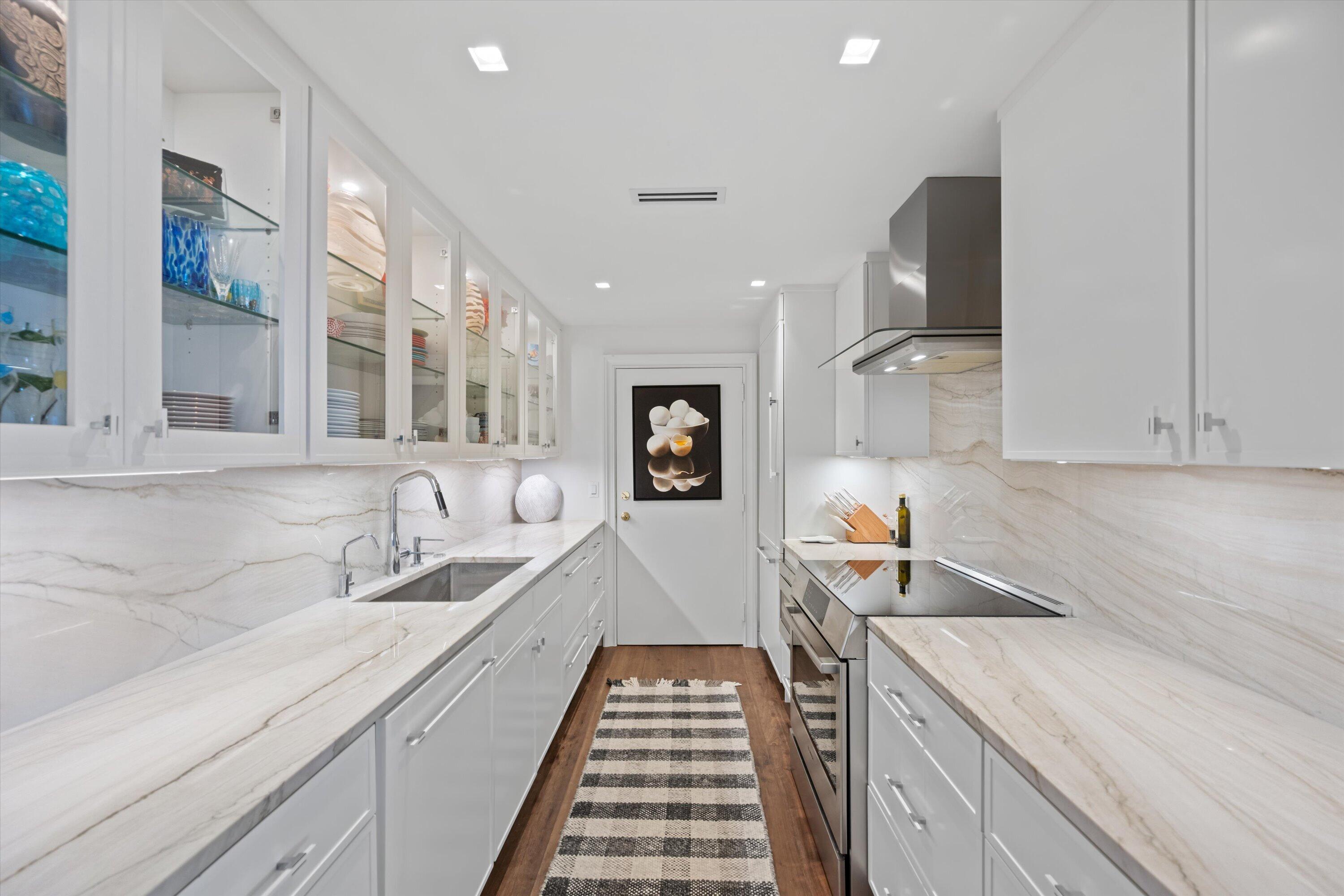 THREE THIRTY COCOANUT ROW CONDO - Residential Lease