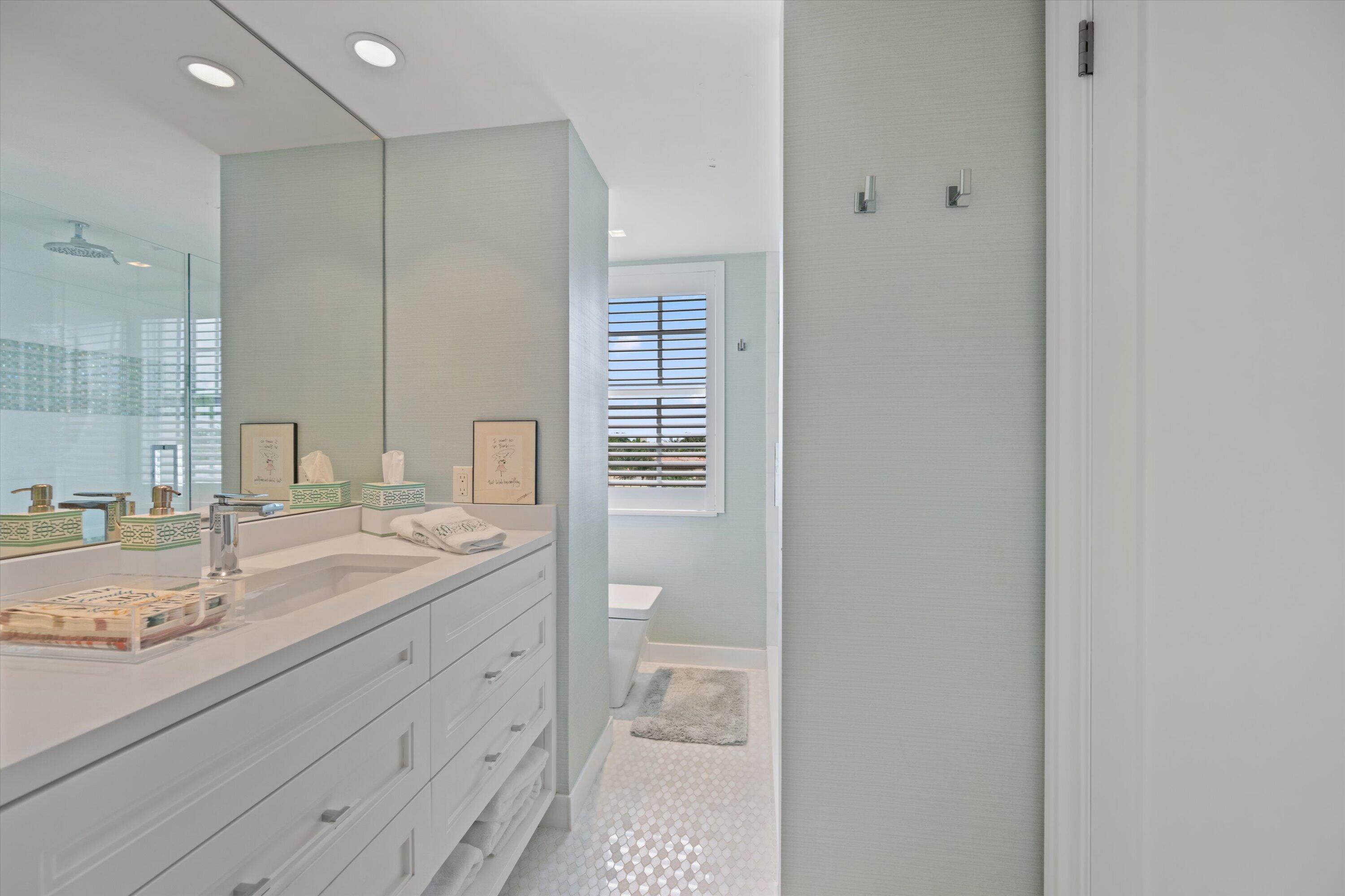 THREE THIRTY COCOANUT ROW CONDO - Residential Lease