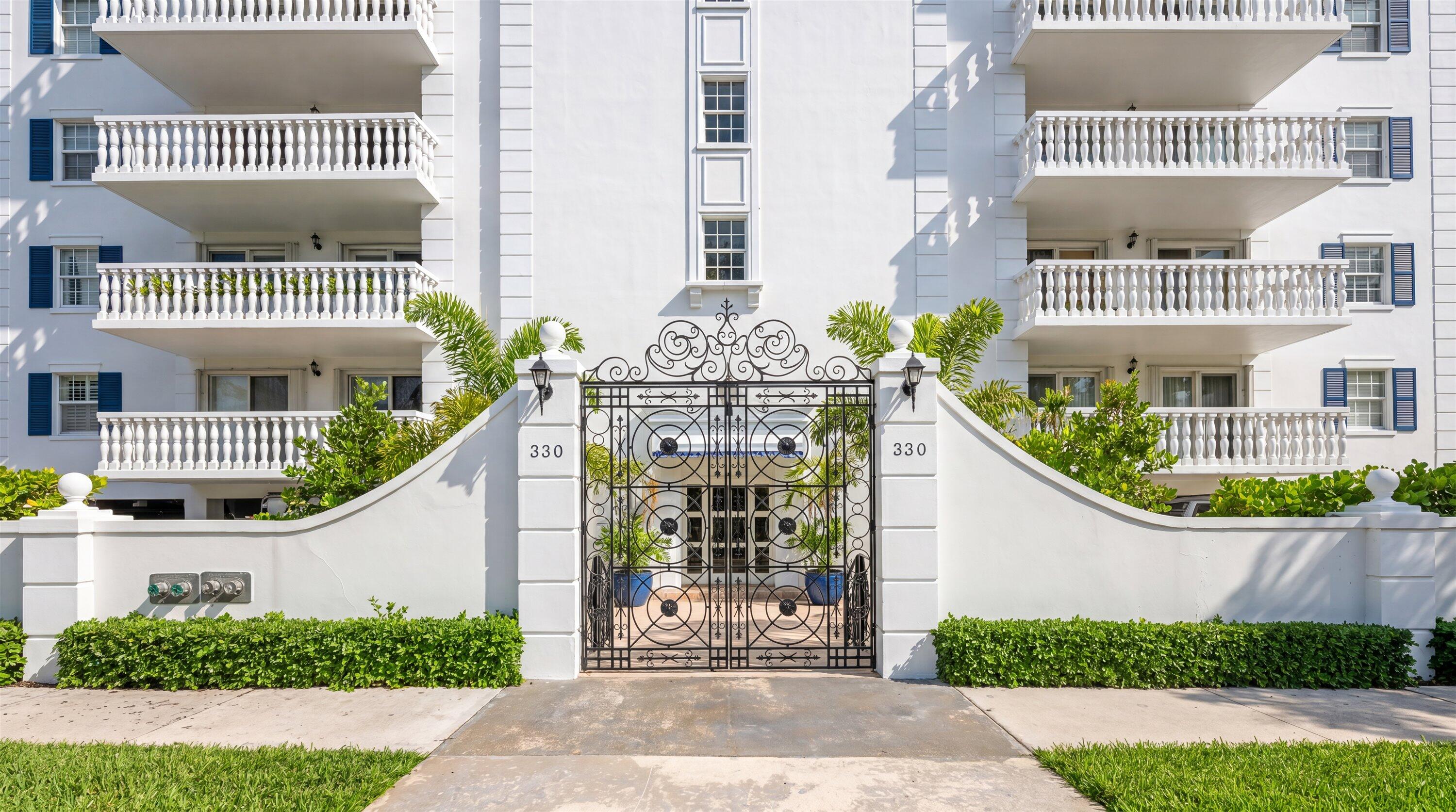 THREE THIRTY COCOANUT ROW CONDO - Residential Lease