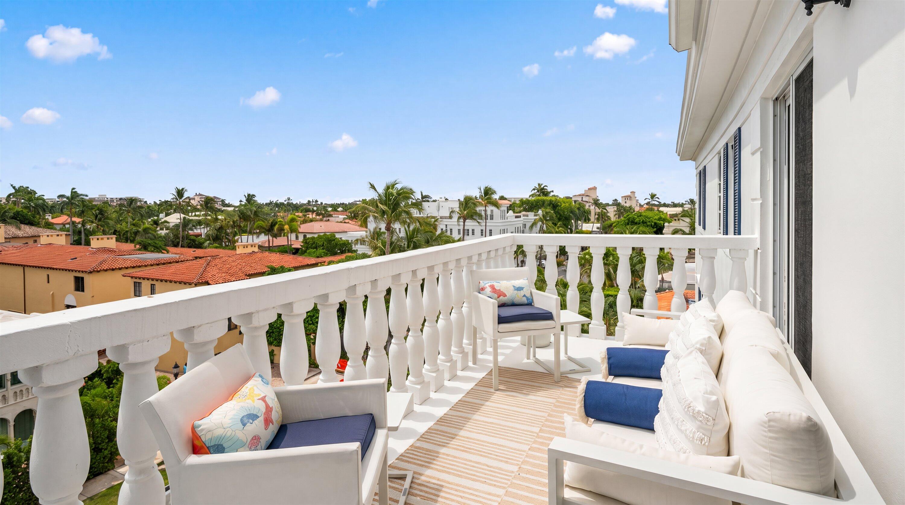 THREE THIRTY COCOANUT ROW CONDO - Residential Lease