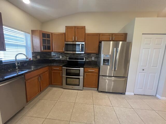 MIZNER POINTE OF BOCA - Residential Lease