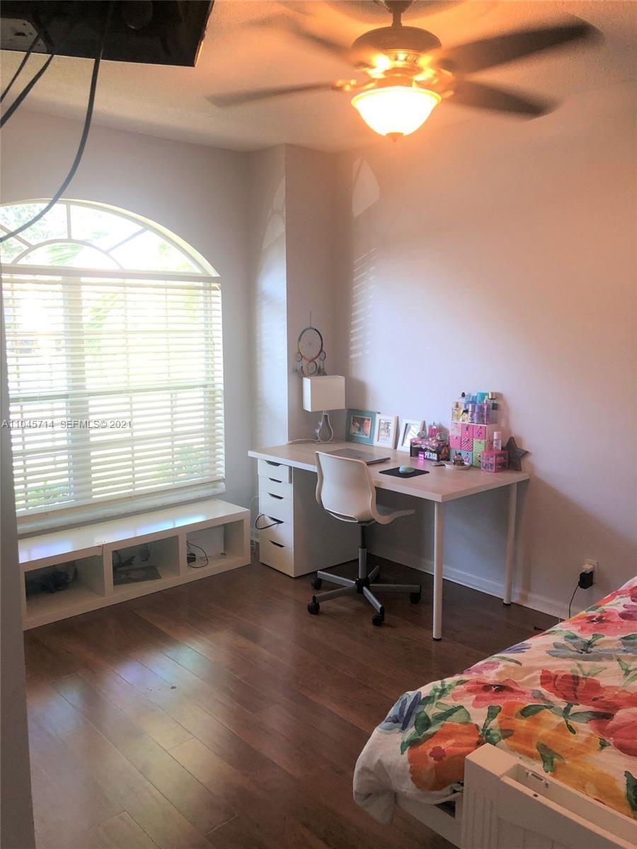 MIZNER POINTE OF BOCA - Residential Lease