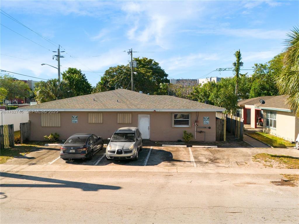 3 bedroom 2 bathroom home in Prime Location! A meticulously well maintained residence offering comfortable living space. This home is perfect for those seeking convenience and value. Enjoy split bedrooms and a spacious layout throughout. This home is centrally located which offers easy access to major restaurants, shops, parks and highways. Rapid approval; Affordable Housing Vouchers welcome. Water, sewer, trash and pest control are included in the monthly rent. Tenant responsible for internet and electricity.