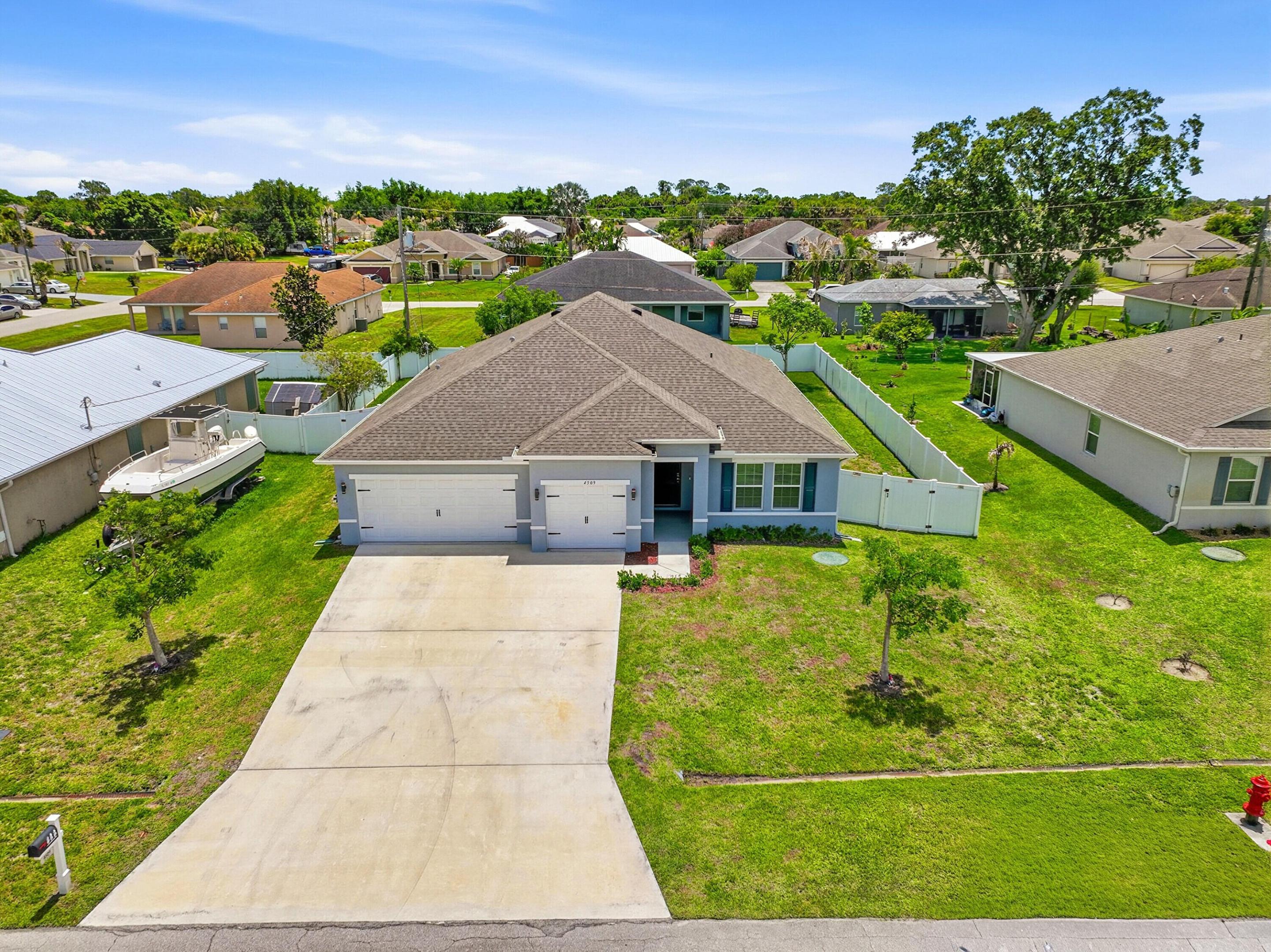 PORT ST LUCIE SECTION 33 - Residential