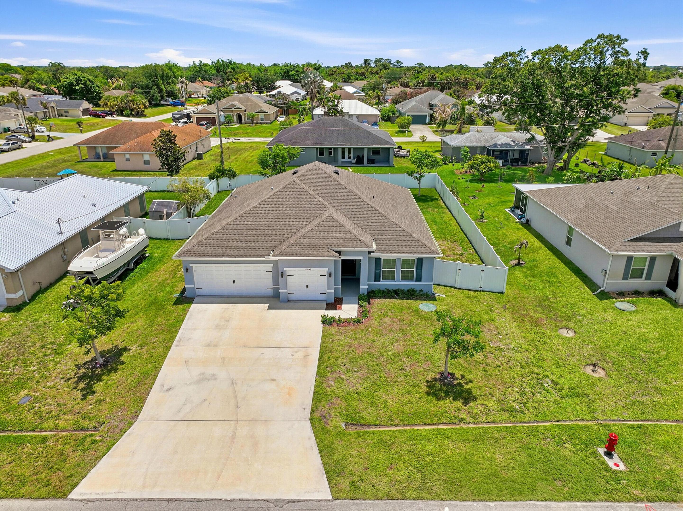PORT ST LUCIE SECTION 33 - Residential