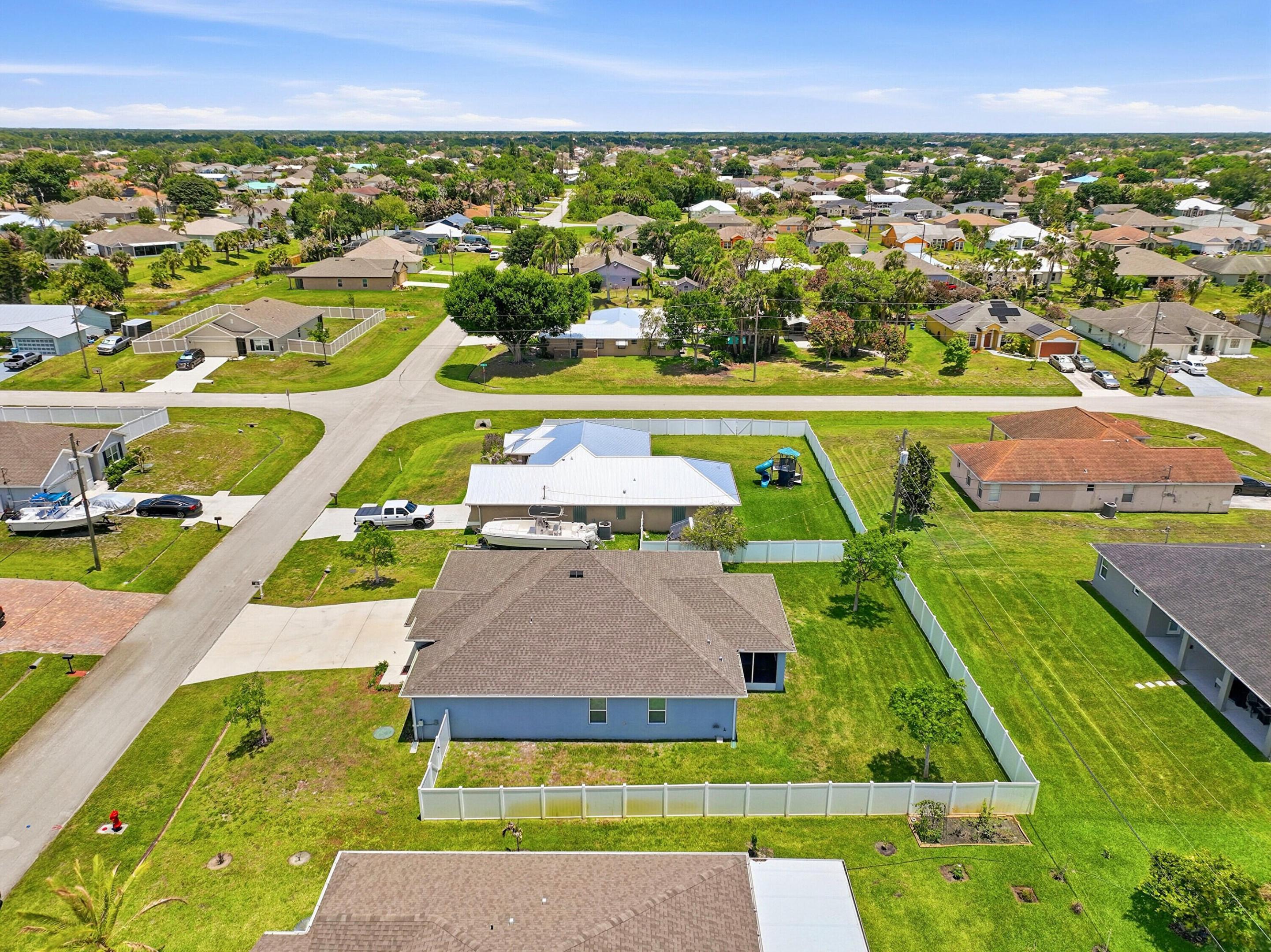 PORT ST LUCIE SECTION 33 - Residential