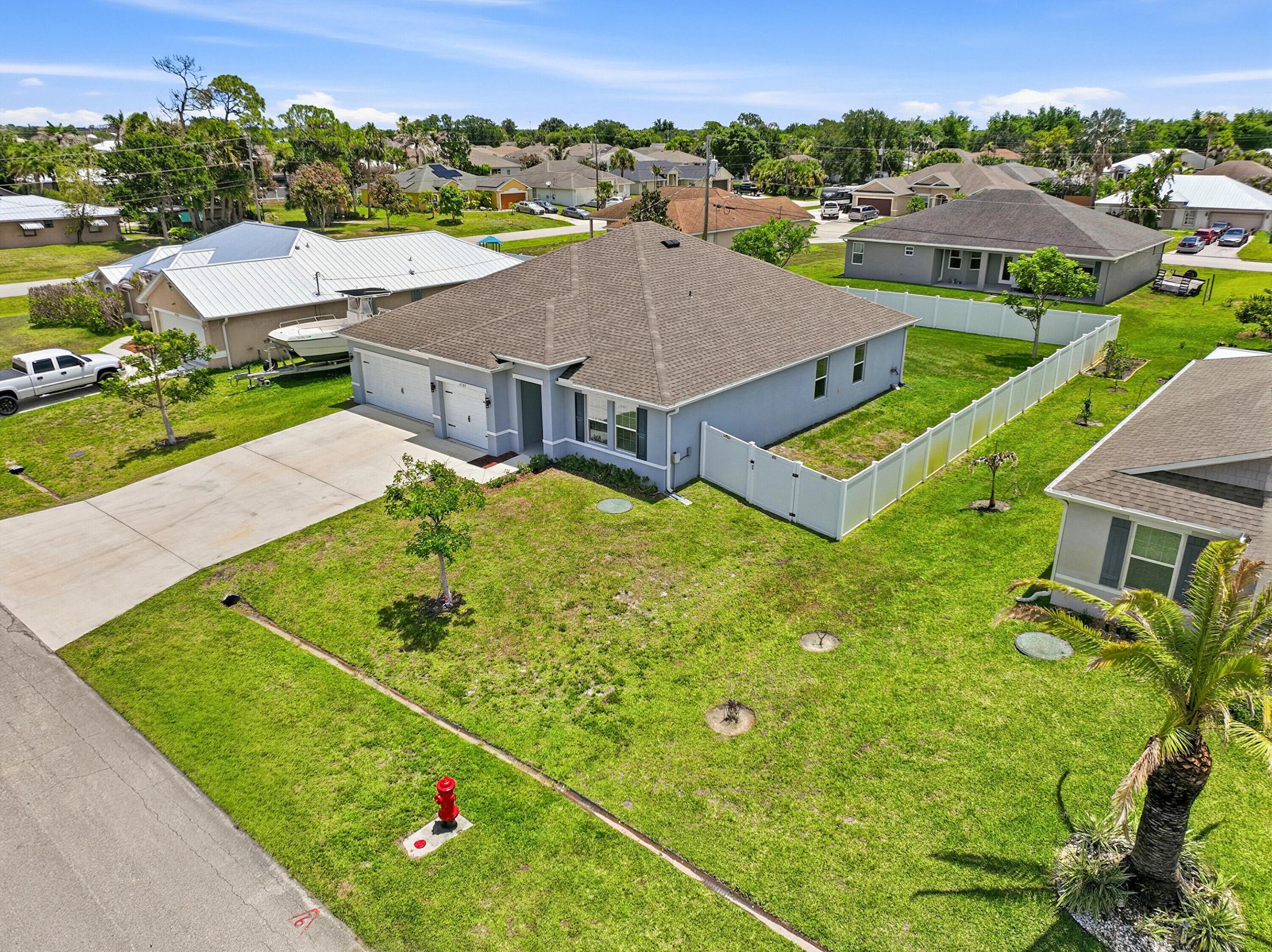 PORT ST LUCIE SECTION 33 - Residential